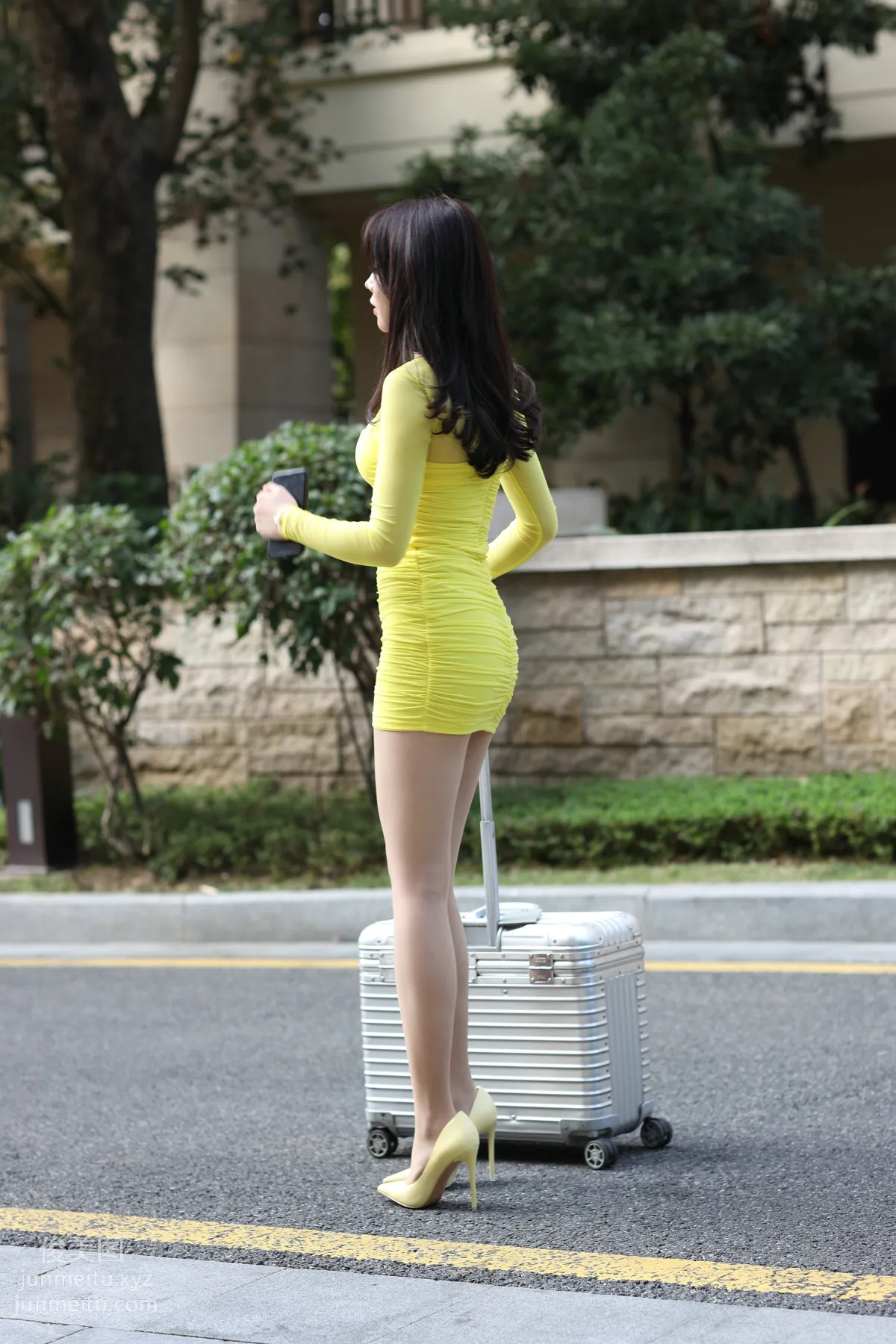 Mojing Street NO.175, Fan Jiahui Model Shoot, Zhizhi Wait a Moment, Sexy Yellow Bodycon Skirt [213P] photo 41