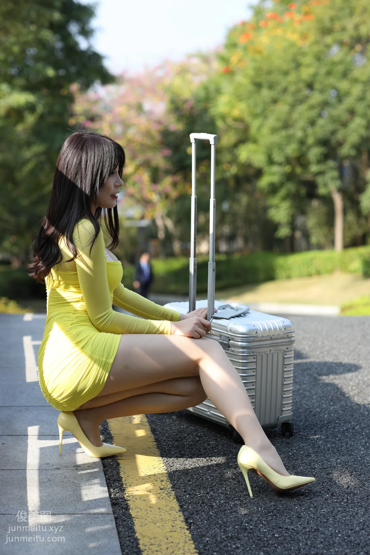 Mojing Street NO.175, Fan Jiahui Model Shoot, Zhizhi Wait a Moment, Sexy Yellow Bodycon Skirt [213P] photo 188