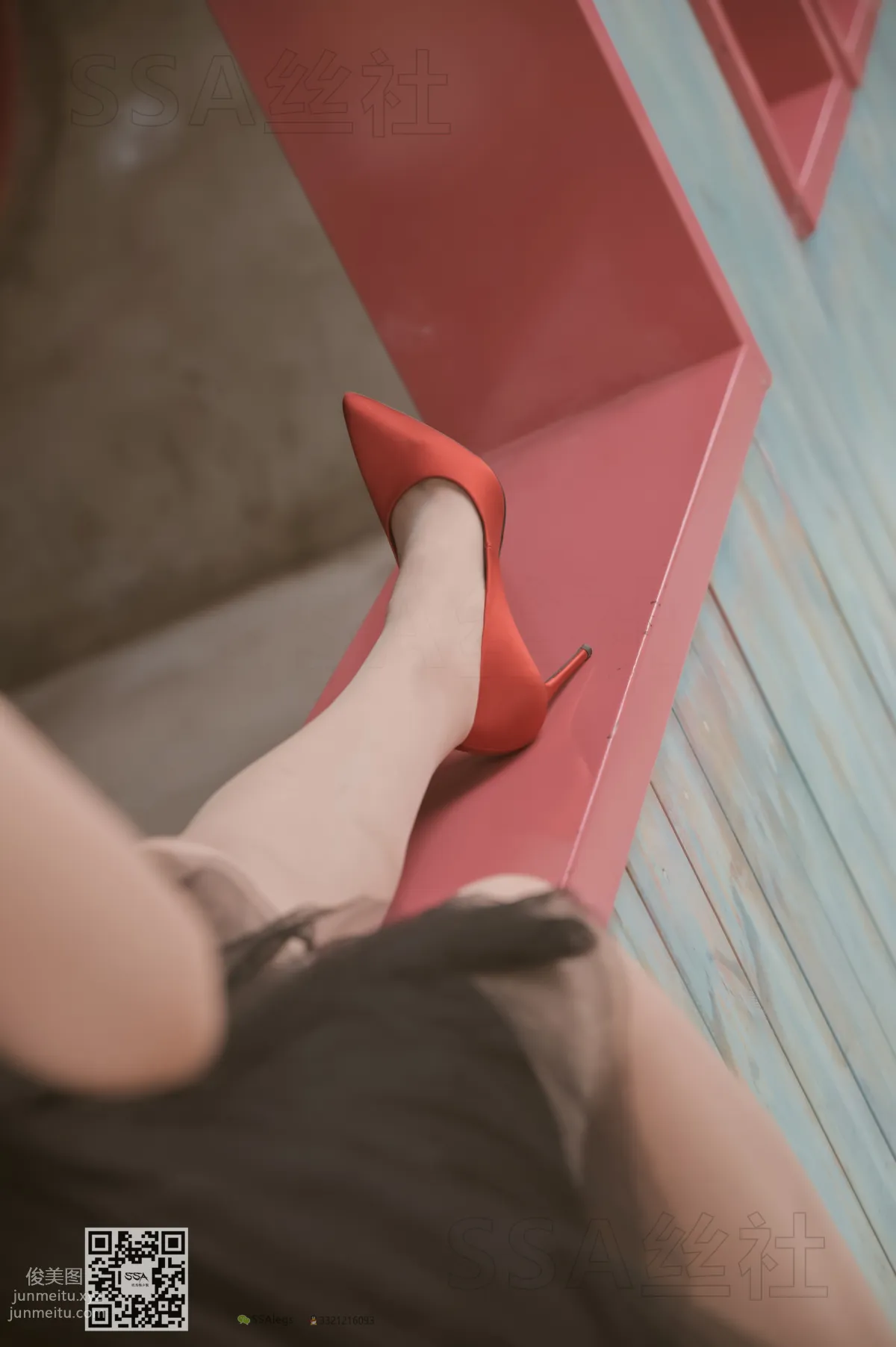 [SSA] Ultra HD Photos NO.097 Xue Li Leg Model Xue Li Street Snap Red High Heels Nude Stockings [120P] photo 28