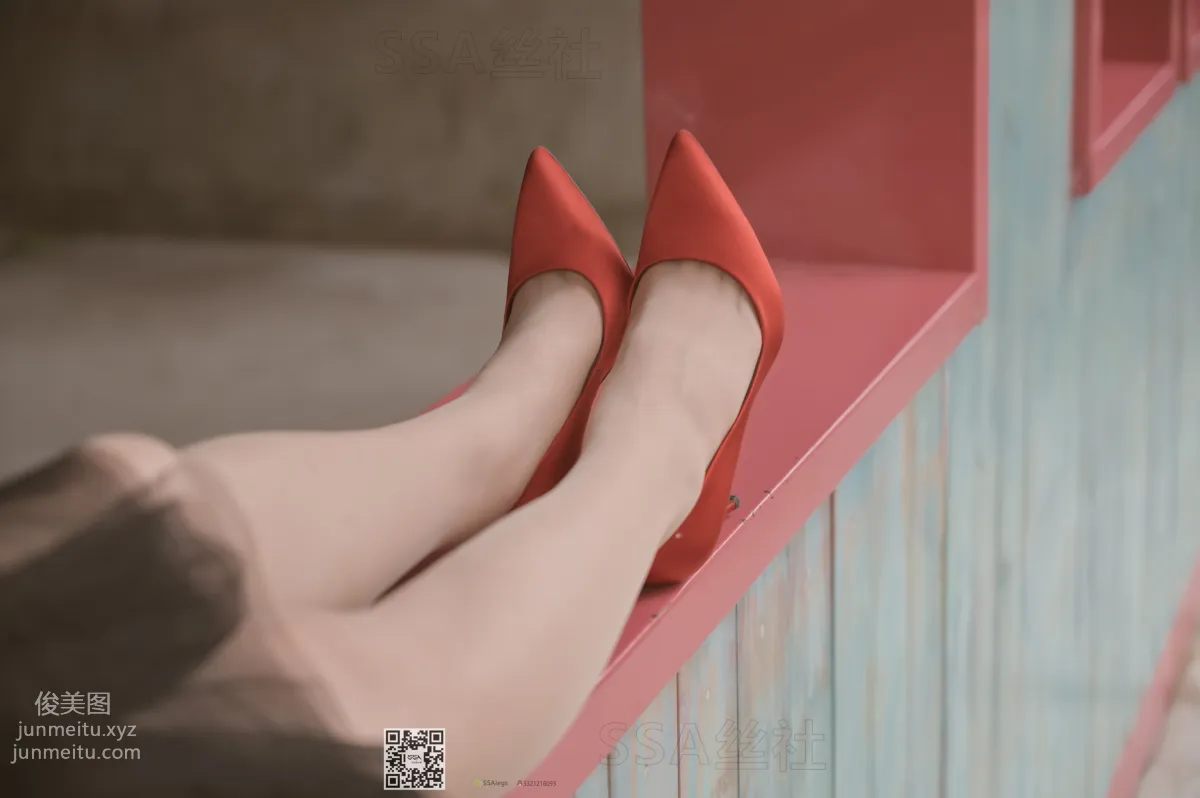 [SSA] Ultra HD Photos NO.097 Xue Li Leg Model Xue Li Street Snap Red High Heels Nude Stockings [120P] photo 29