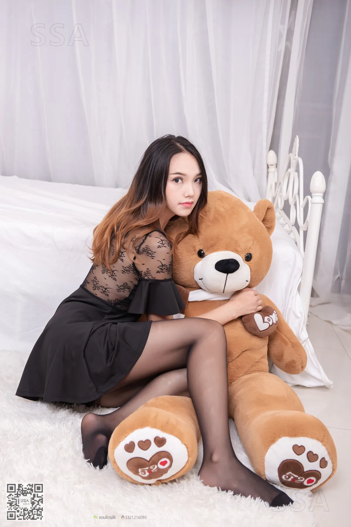 [SSA] Ultra HD Photos No.174 Rong Rong Black Dress, Black Stockings Interacting with Doll, Barefoot Outfit Demonstration [135P] photo 28