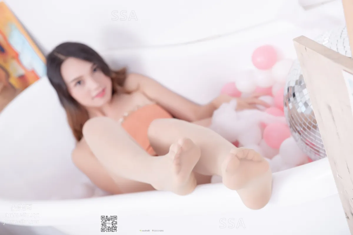 [SSA] Ultra HD Photo Set NO.186 Rong Rong, Home Hip-Length Short Skirt and Skin-Tone Stockings Styling Demonstration [149P] photo 120