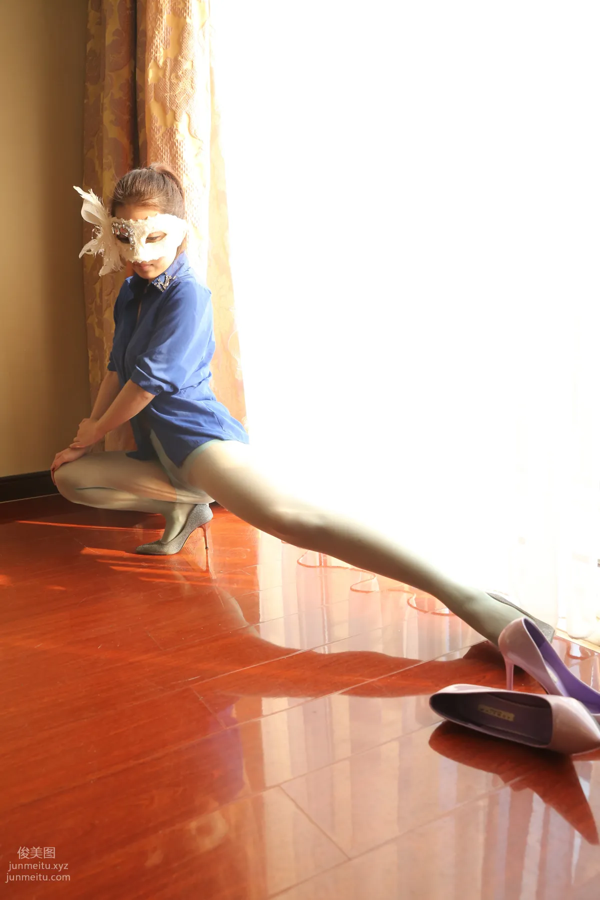 [Nicole Feet] NO.017 Indoor 3, Beautiful Silk Legs [71P] photo 3