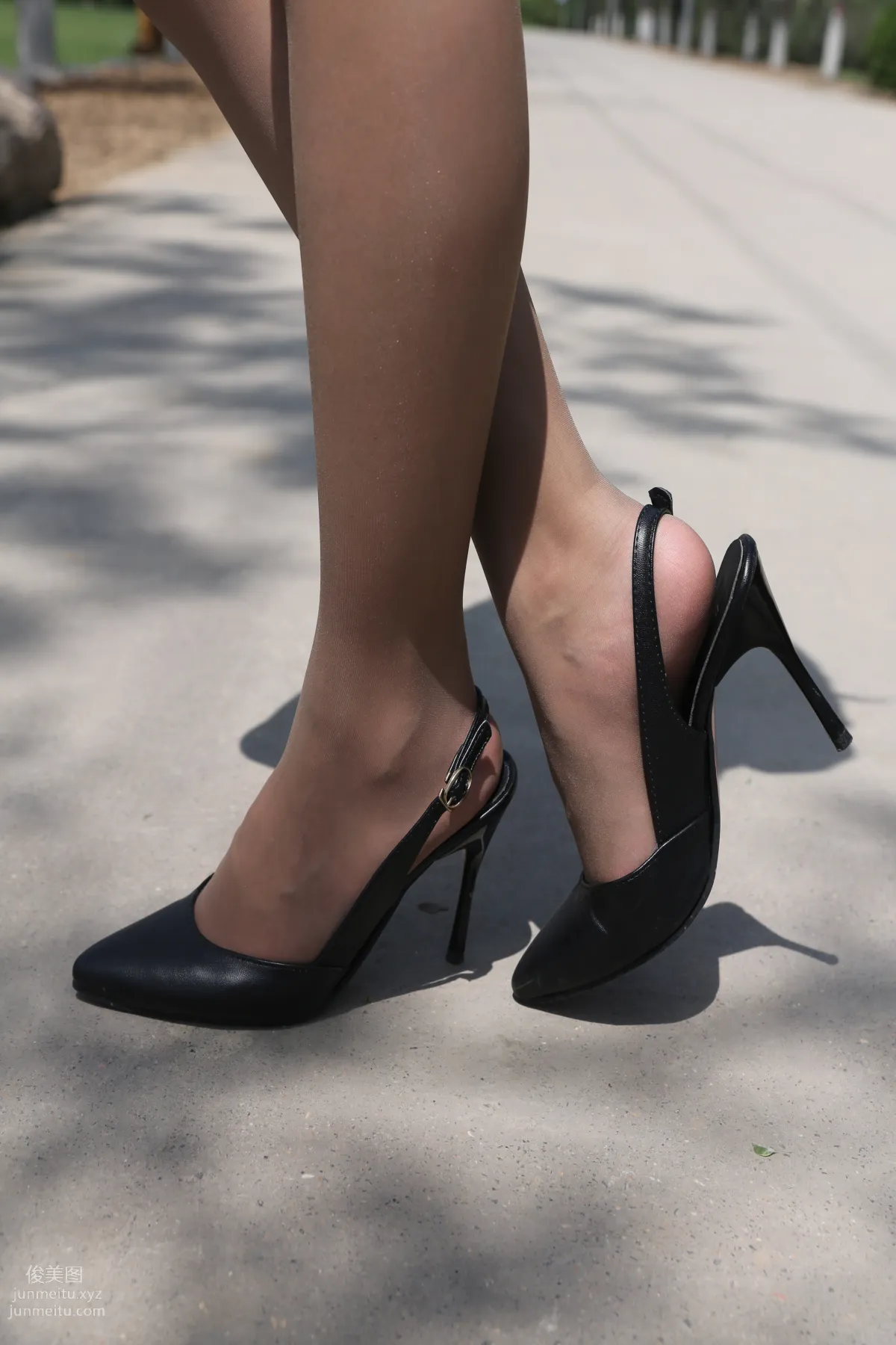 [Nicole Feet] NO.006 Park 2, Gray and Colorful Stockings [144P] photo 4