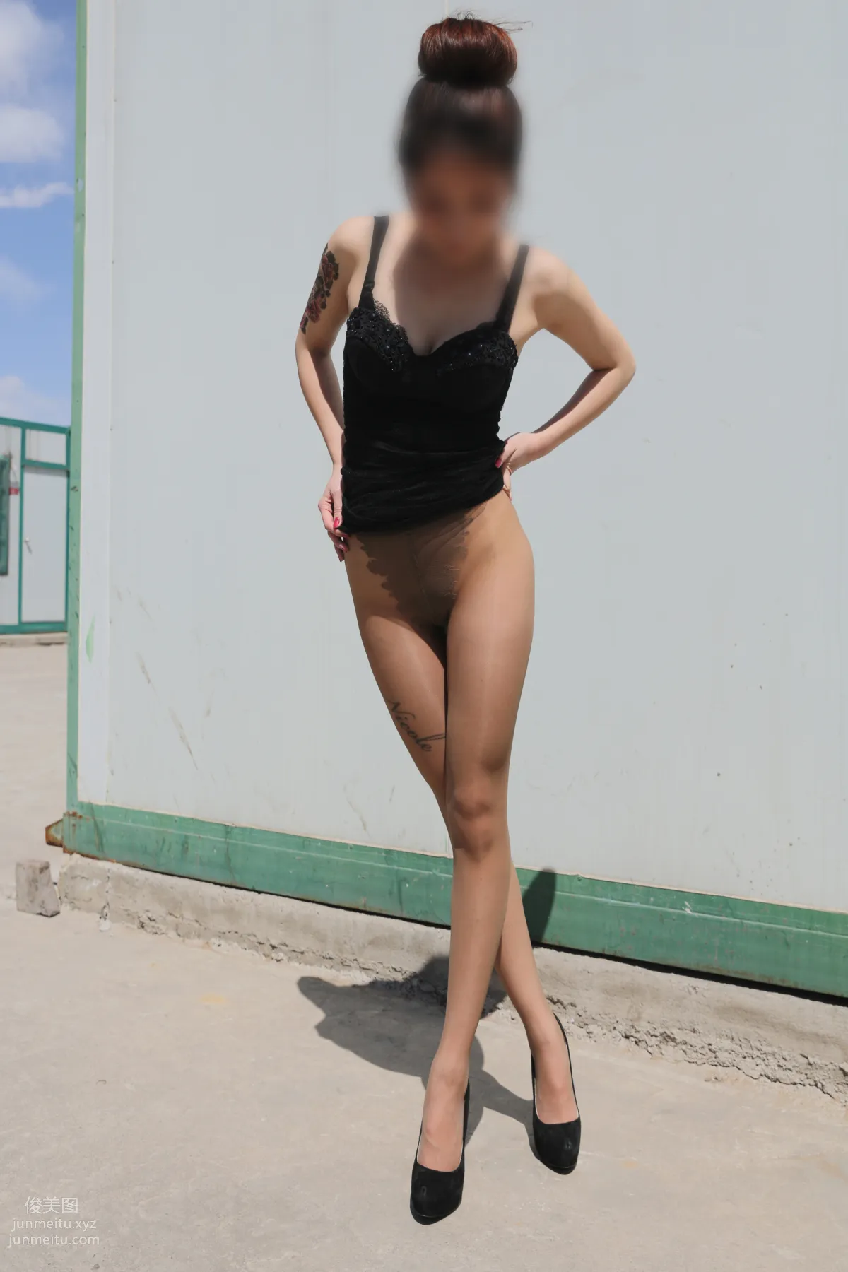 [Nicole Feet] NO.001 Factory Area 1, Shiny Stockings [116P] photo 16