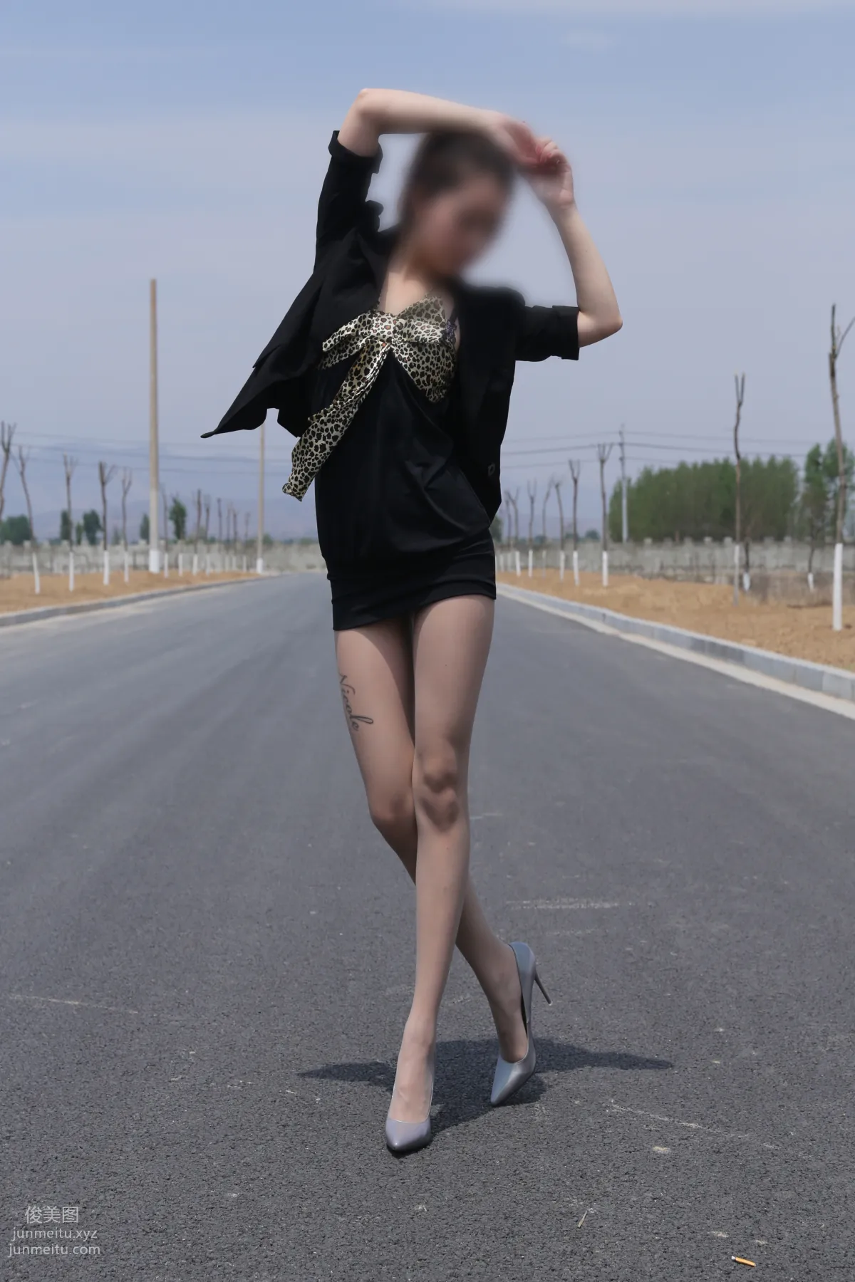 [Nicole Feet] NO.004 Highway, Gray Stockings and High Heels [113P] photo 3