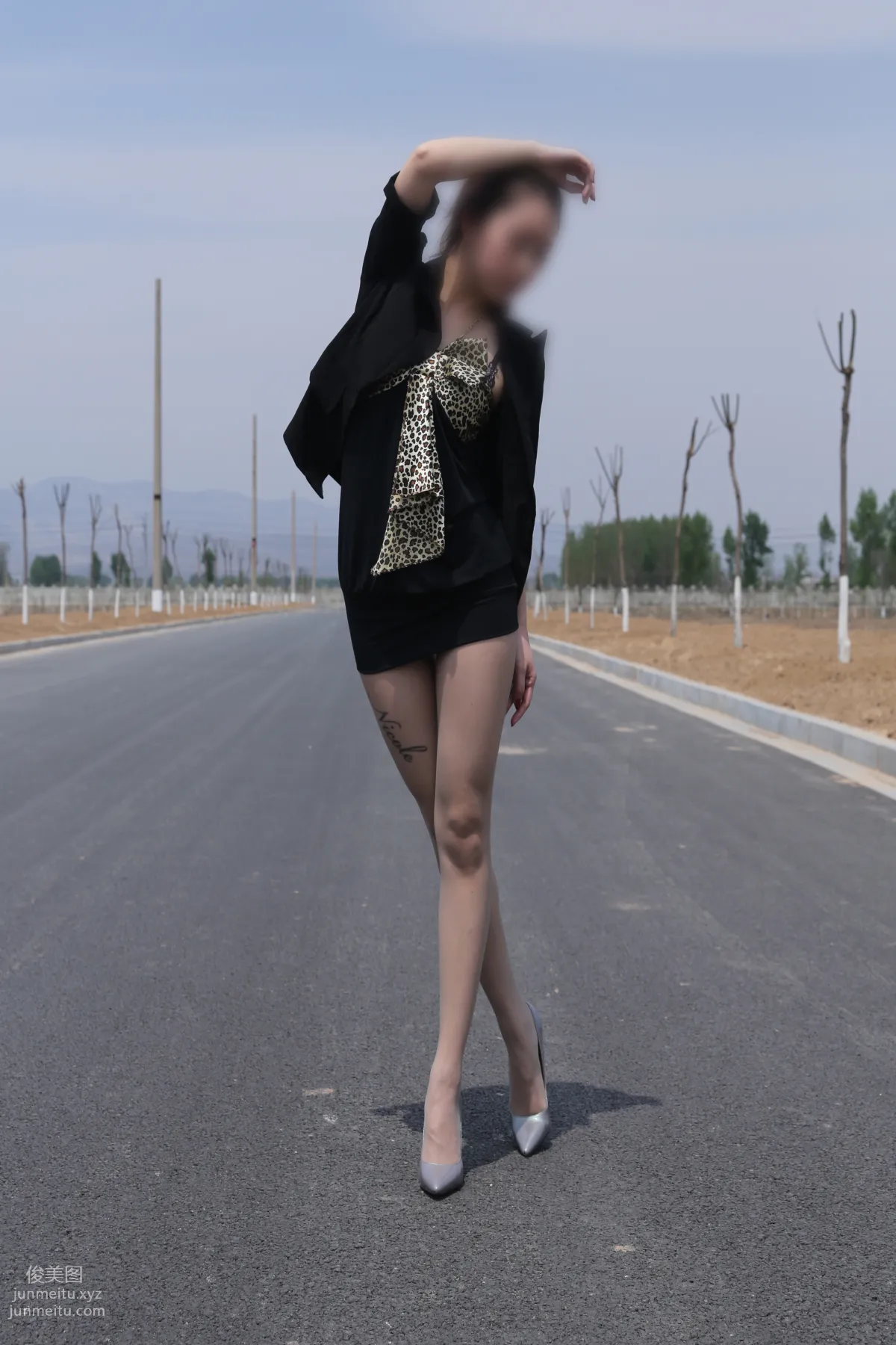 [Nicole Feet] NO.004 Highway, Gray Stockings and High Heels [113P] photo 5