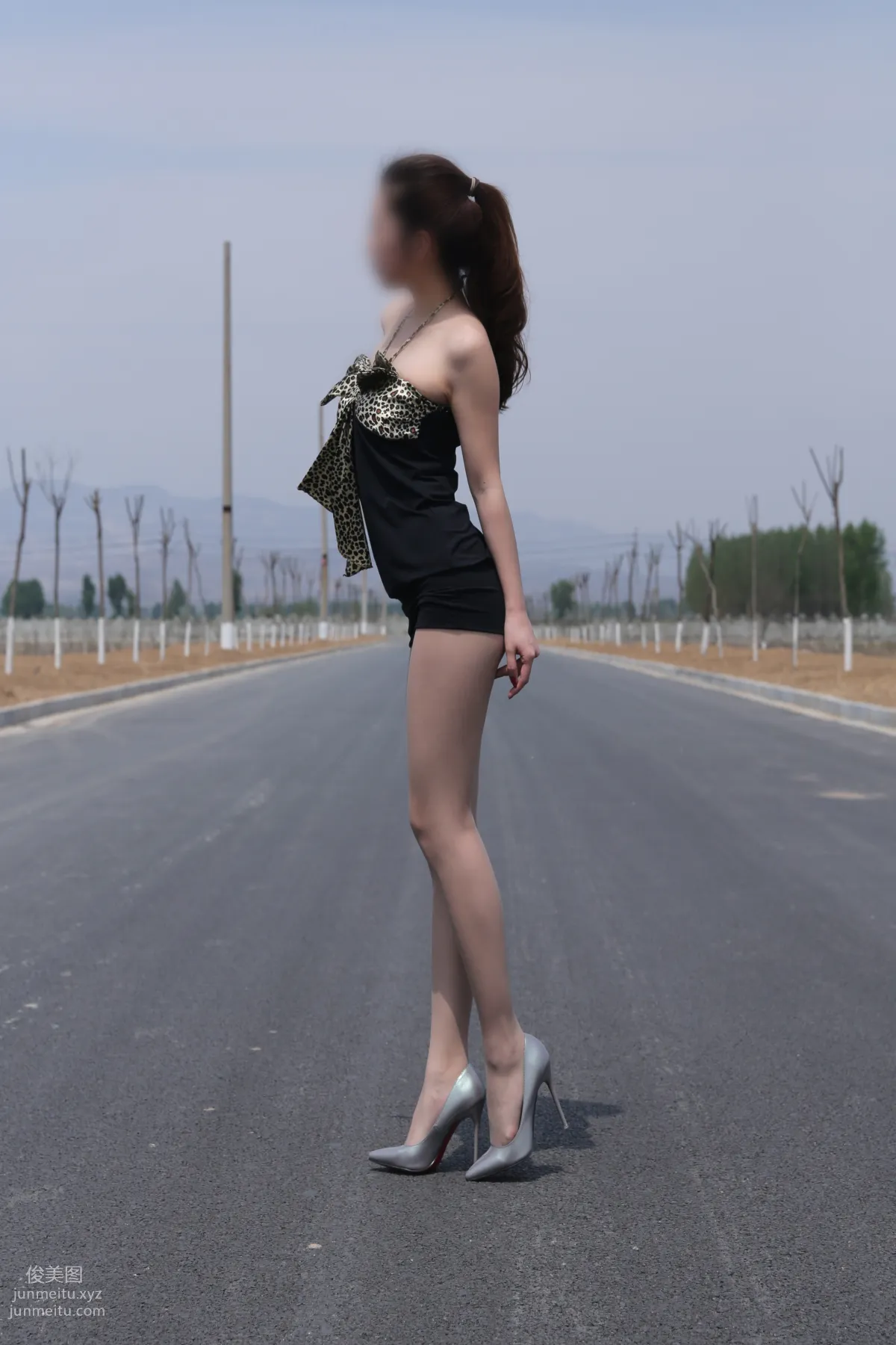 [Nicole Feet] NO.004 Highway, Gray Stockings and High Heels [113P] photo 26
