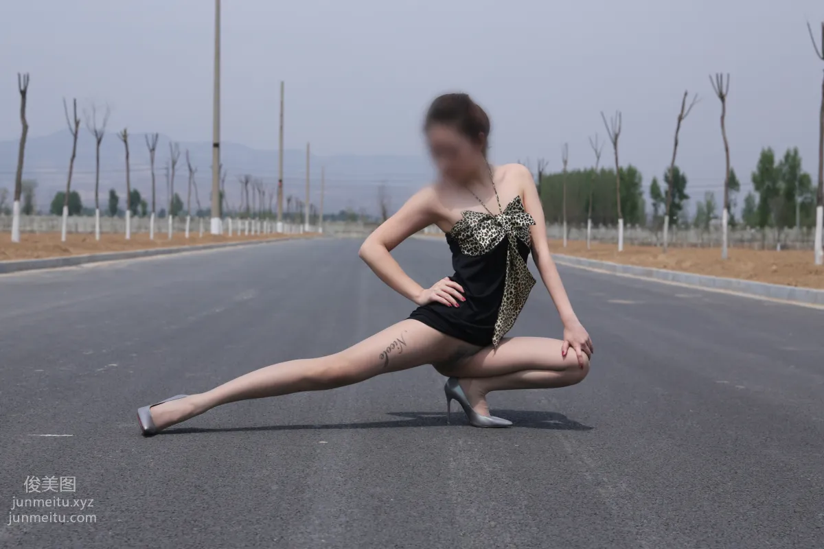 [Nicole Feet] NO.004 Highway, Gray Stockings and High Heels [113P] photo 33