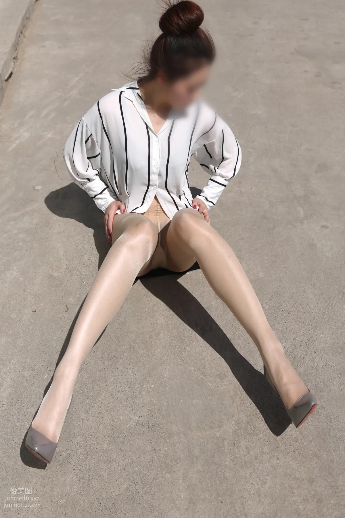 [Nicole Feet] NO.002 Factory Area 2, Nude Stockings and Beautiful Curves [133P] photo 51