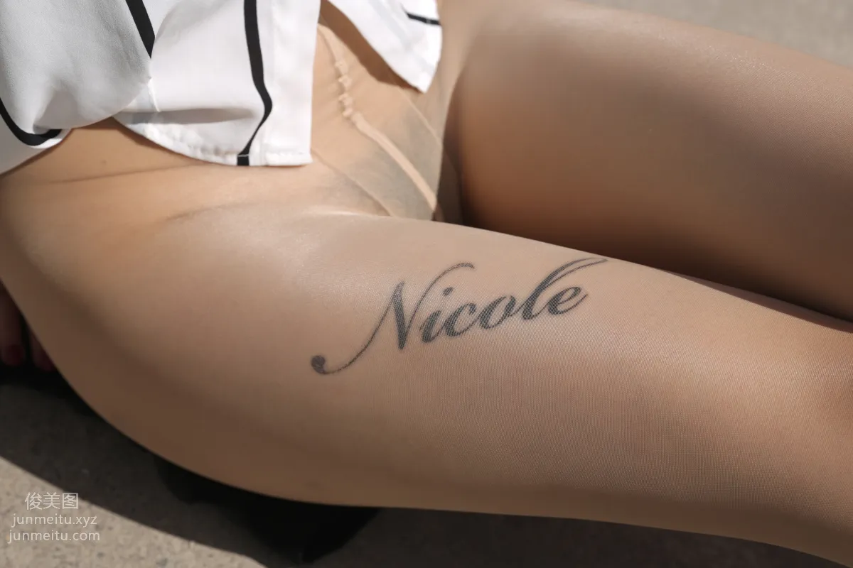 [Nicole Feet] NO.002 Factory Area 2, Nude Stockings and Beautiful Curves [133P] photo 70