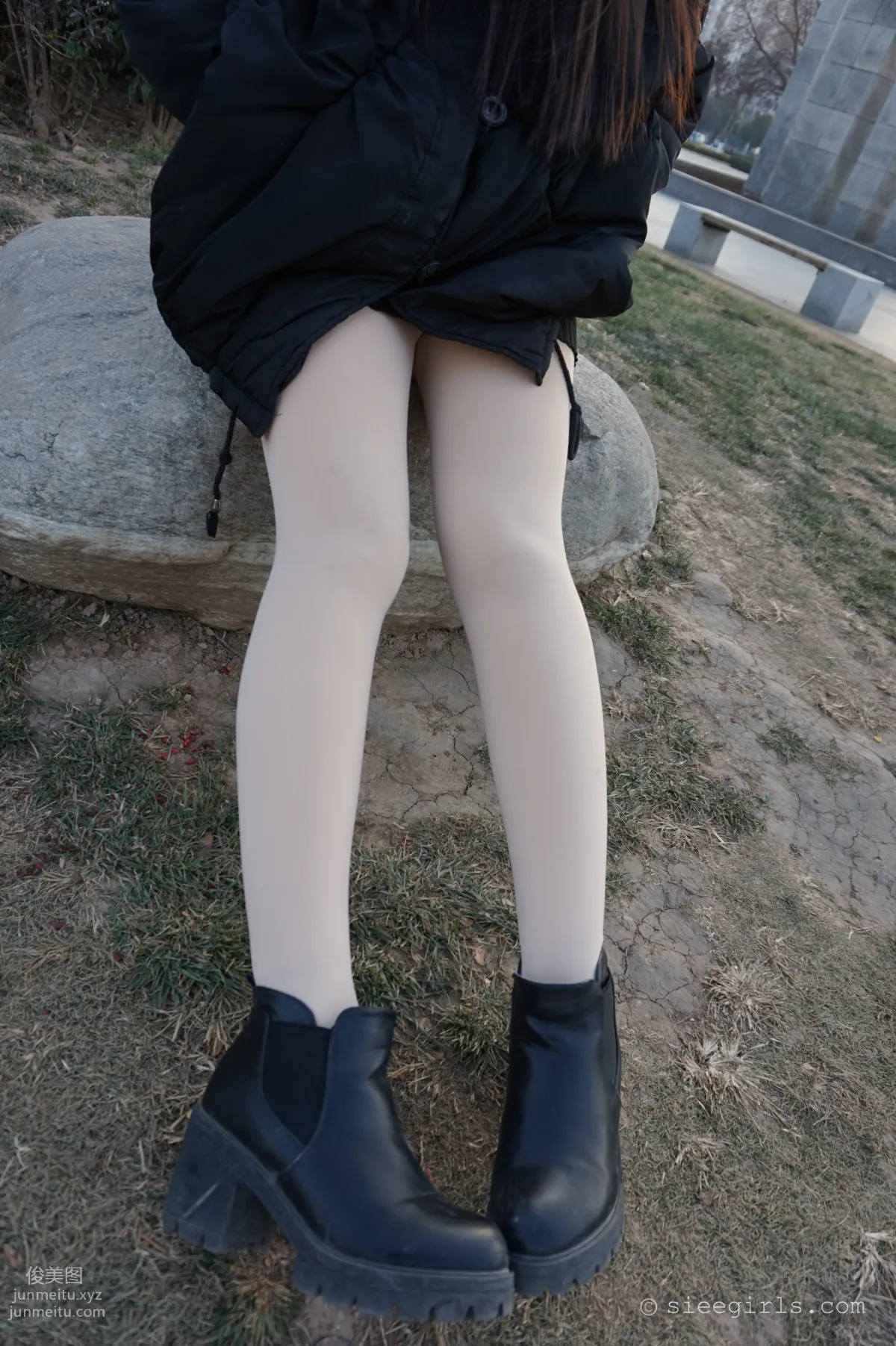 Xi Xi: SIEE No. 028 photo 4