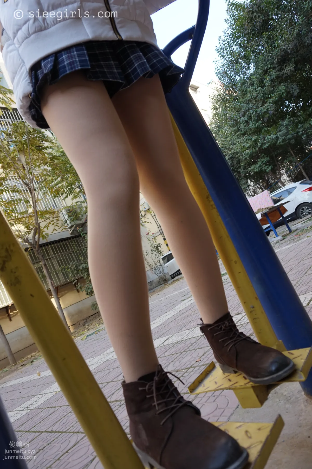 SIEE No. 016 photo 2