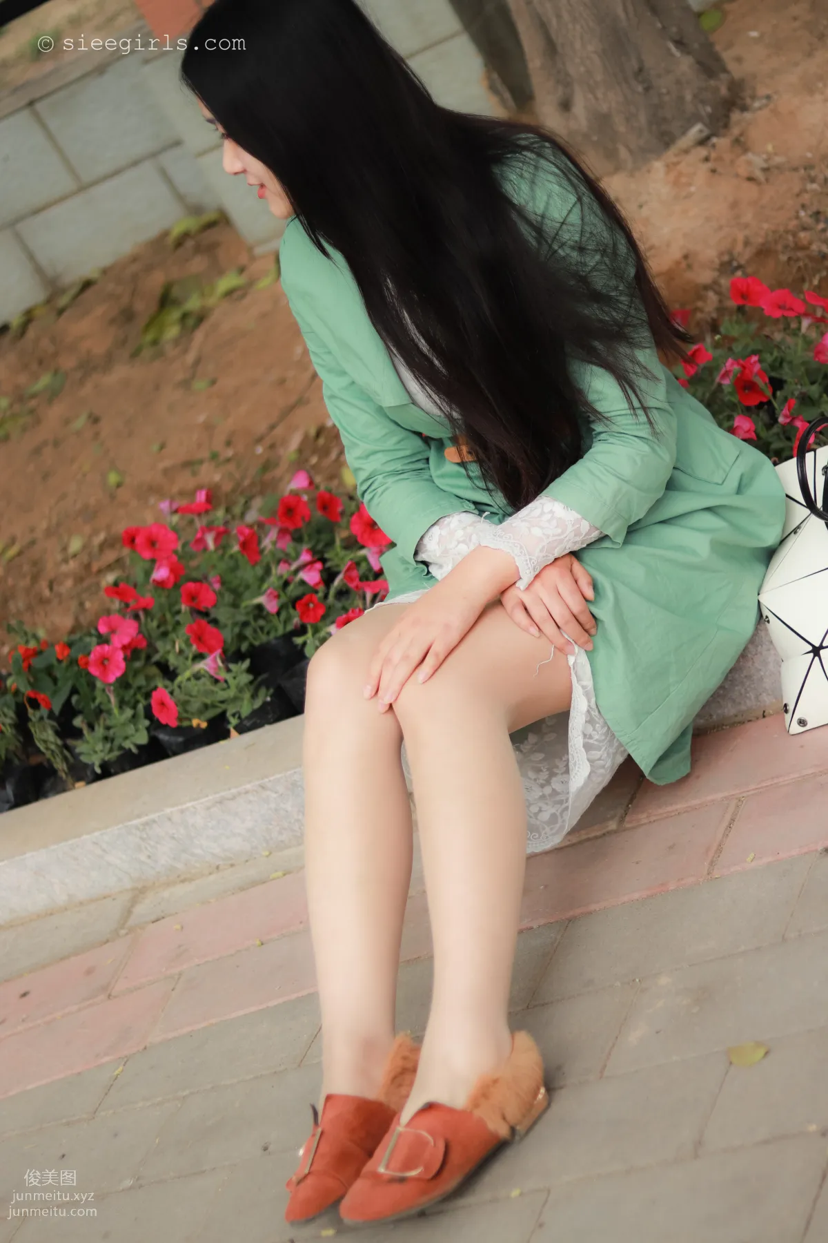 Xi Xi: SIEE No. 069 photo 1