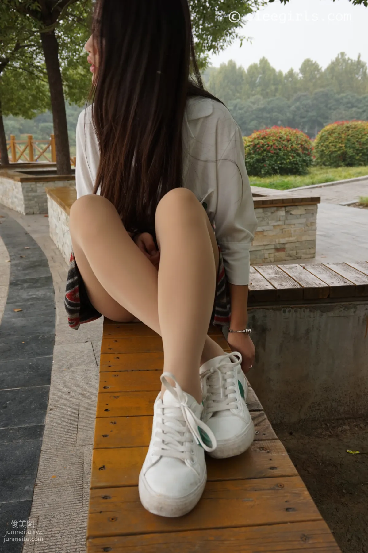 Yu Yu: SIEE No. 011 photo 48