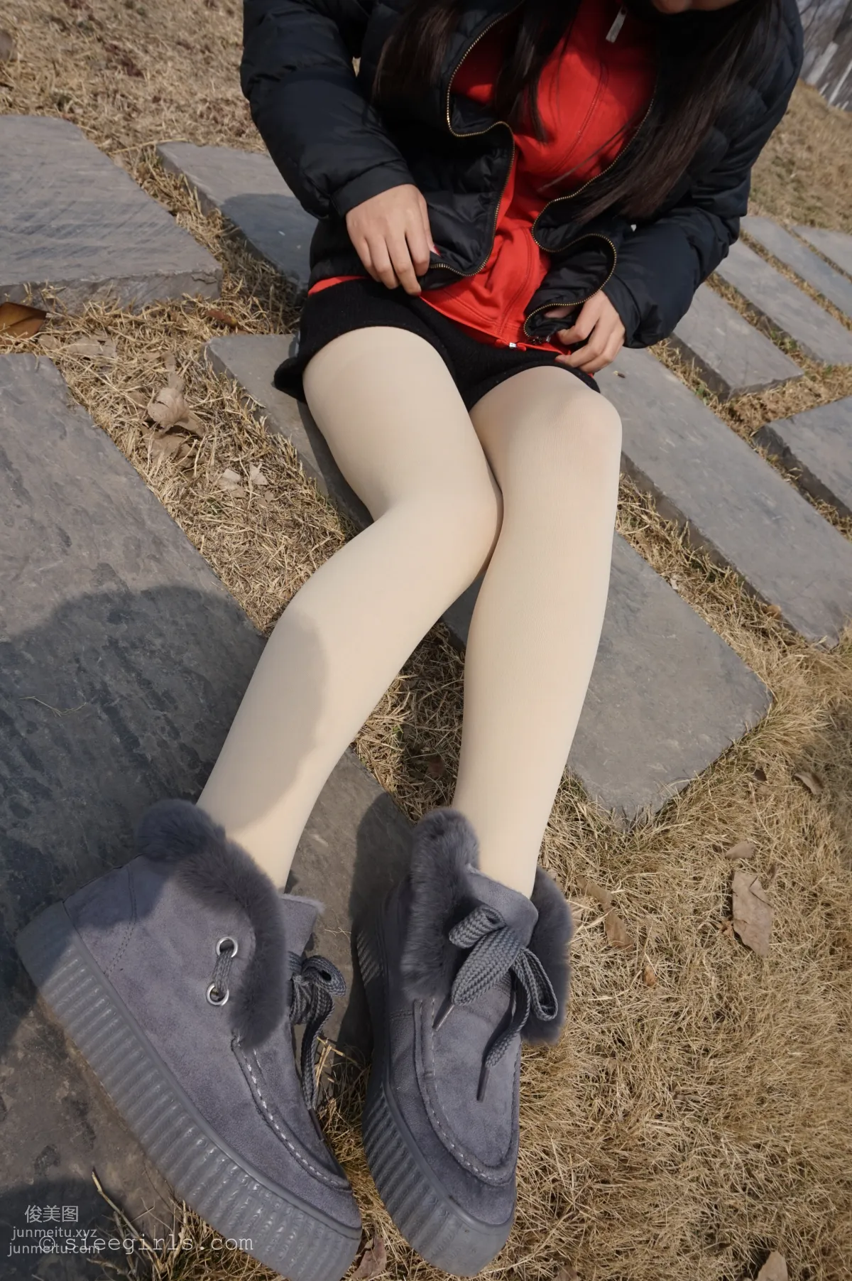 Qi Qi: SIEE No. 045 photo 26