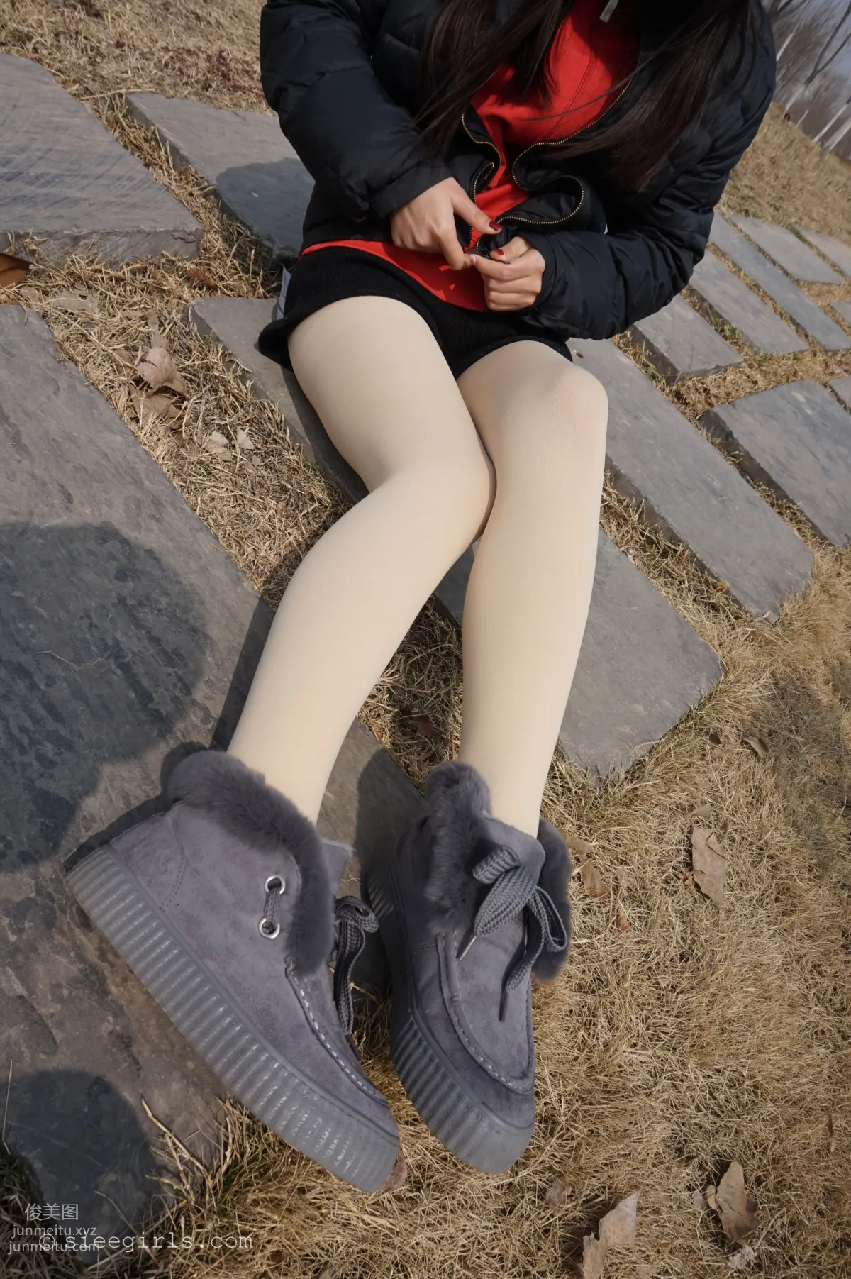 Qi Qi: SIEE No. 045 photo 27