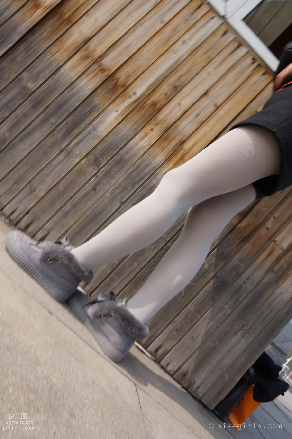 Qi Qi: SIEE No. 044 photo 44