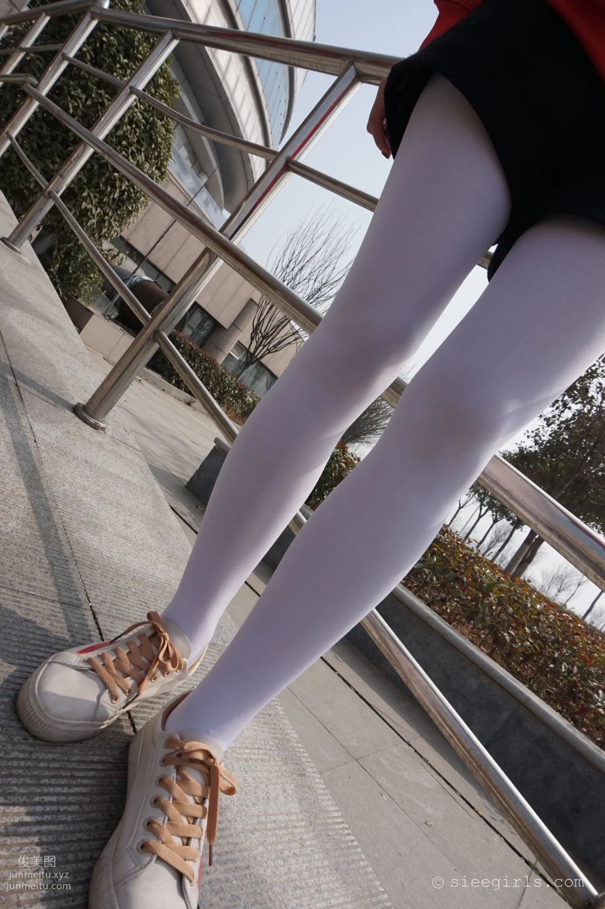 Qi Qi: SIEE No. 050 photo 4