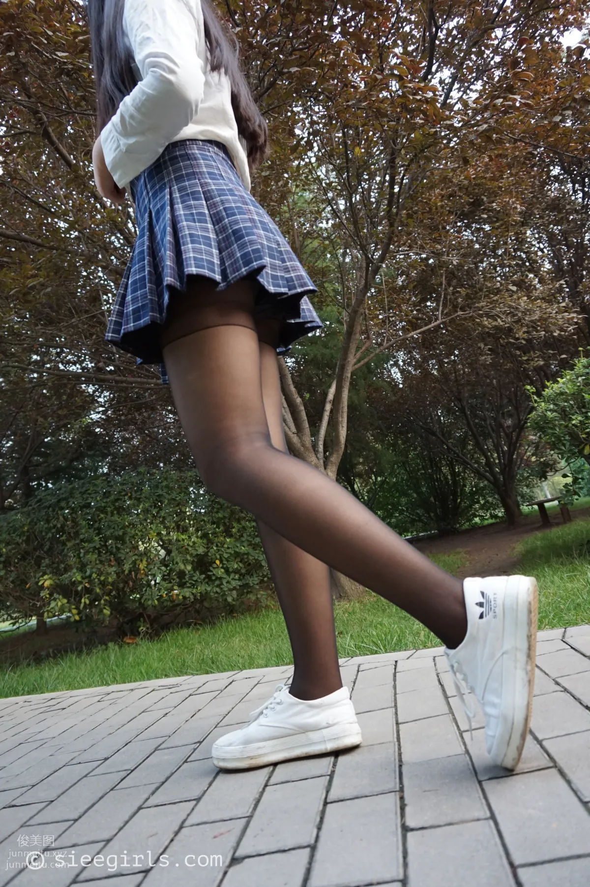 Xi Xi: SIEE No. 001 photo 62