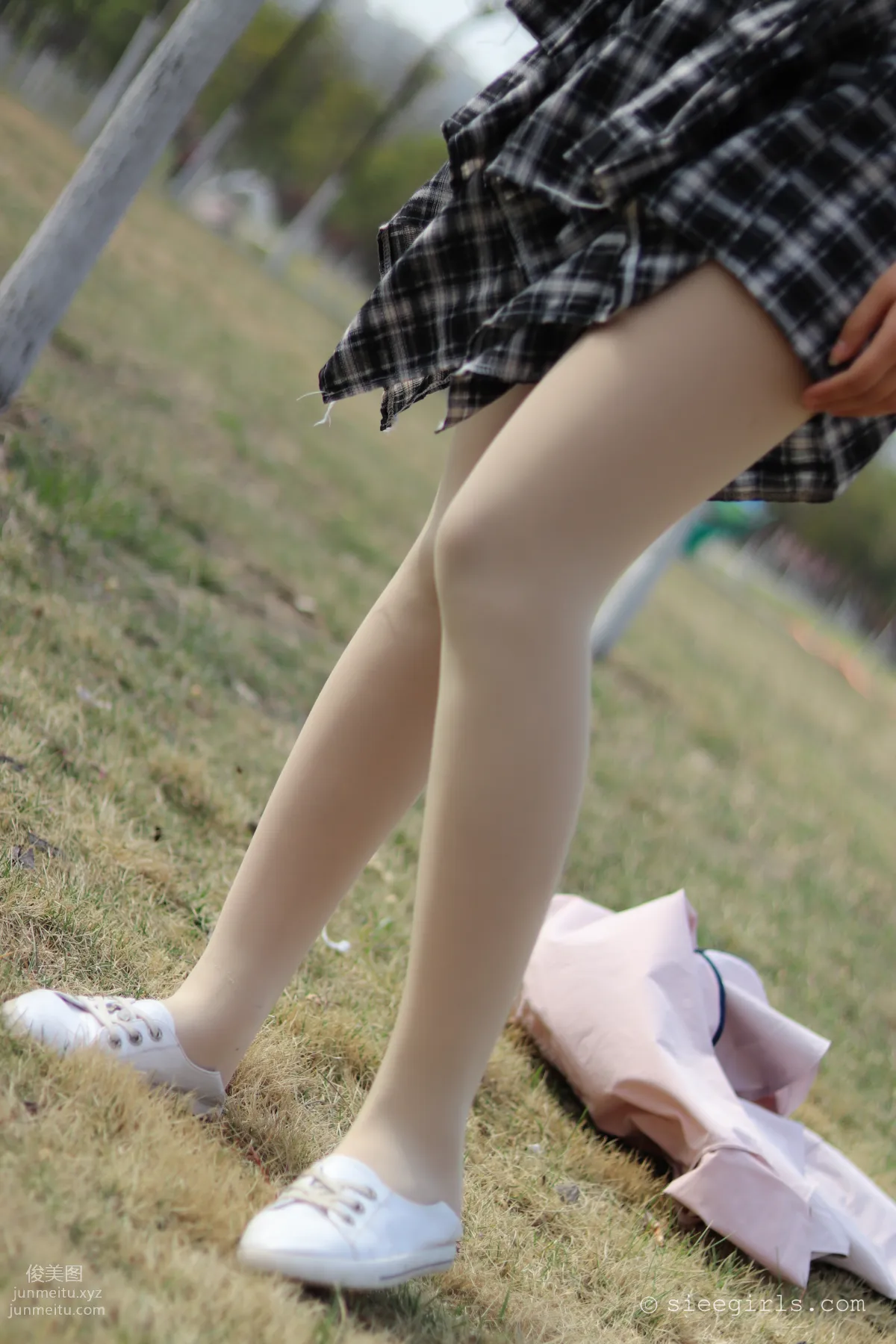 Xi Xi: SIEE No. 062 photo 34