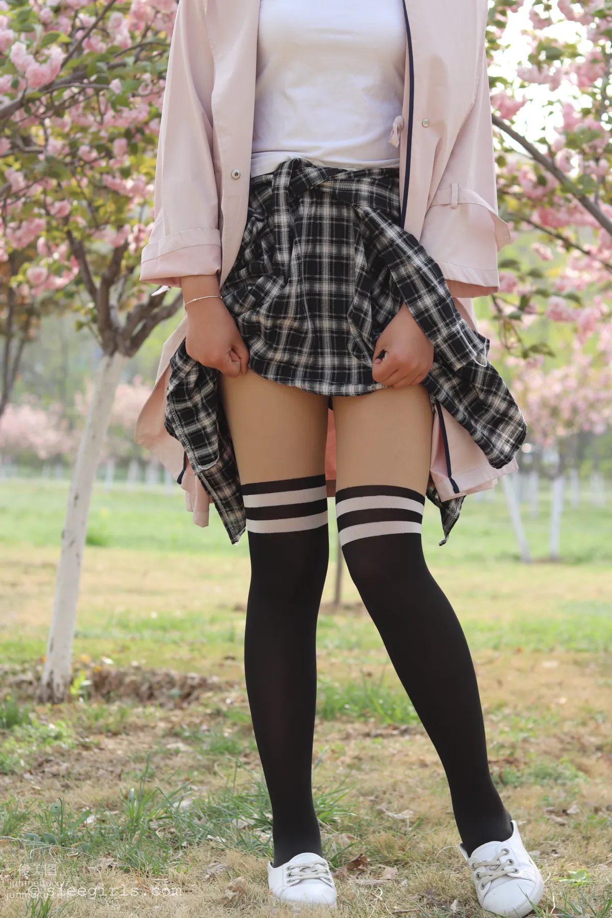 Xi Xi: SIEE No. 063 photo 5
