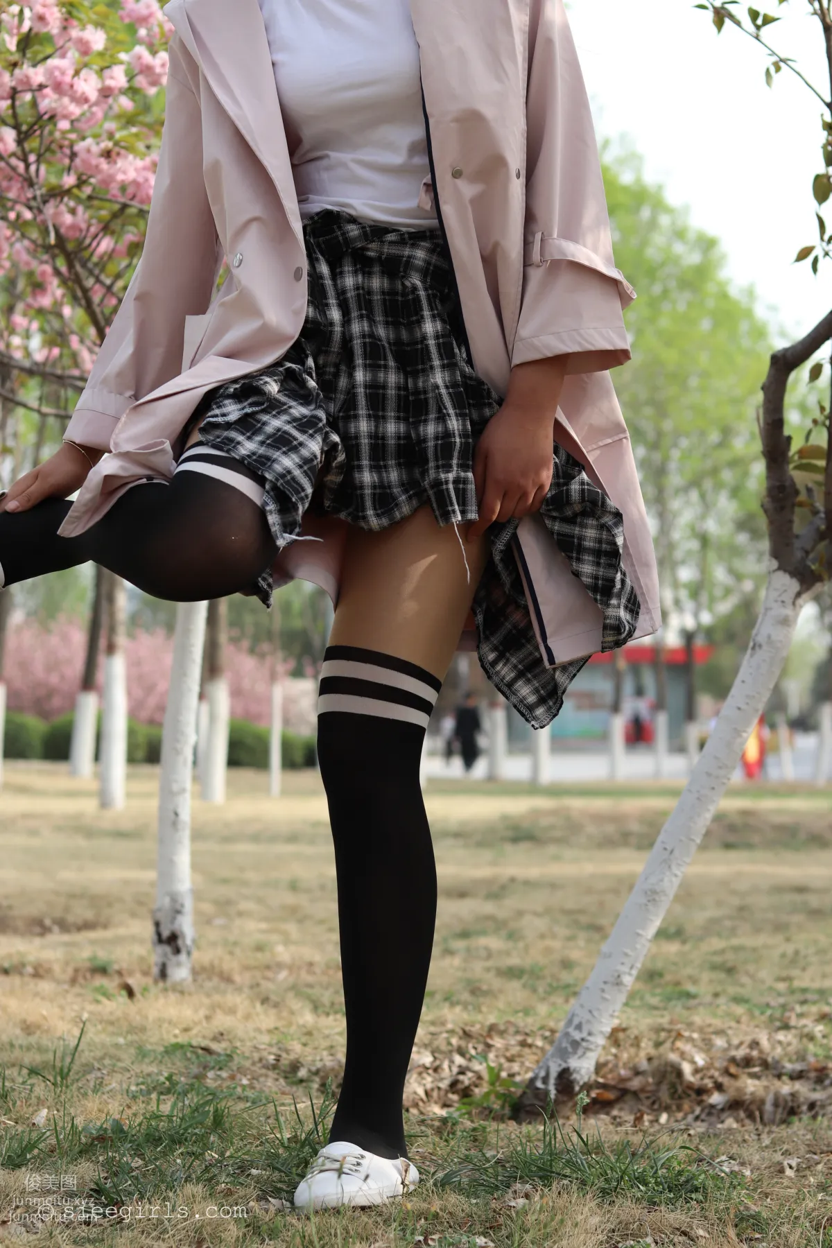 Xi Xi: SIEE No. 063 photo 23