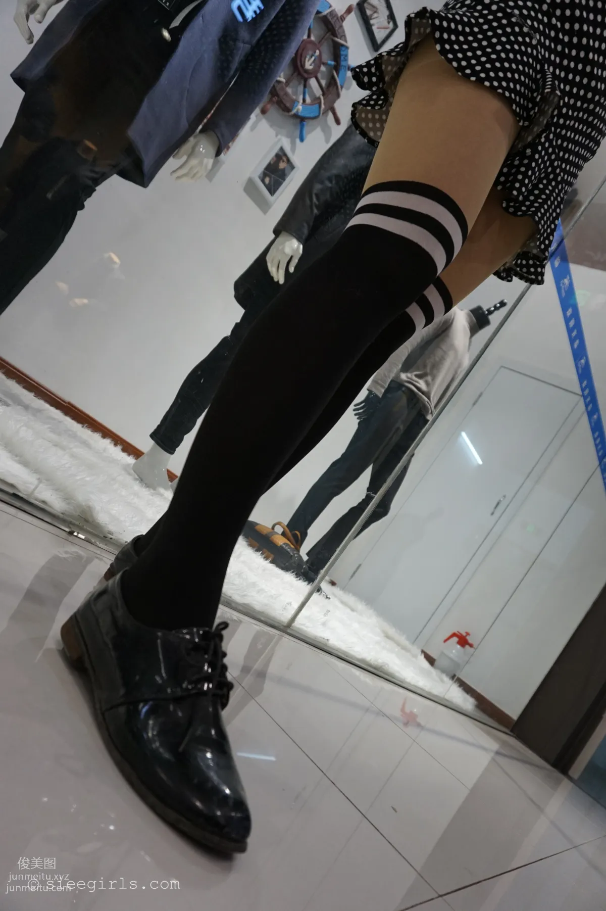 Xi Xi: SIEE No. 027 photo 4