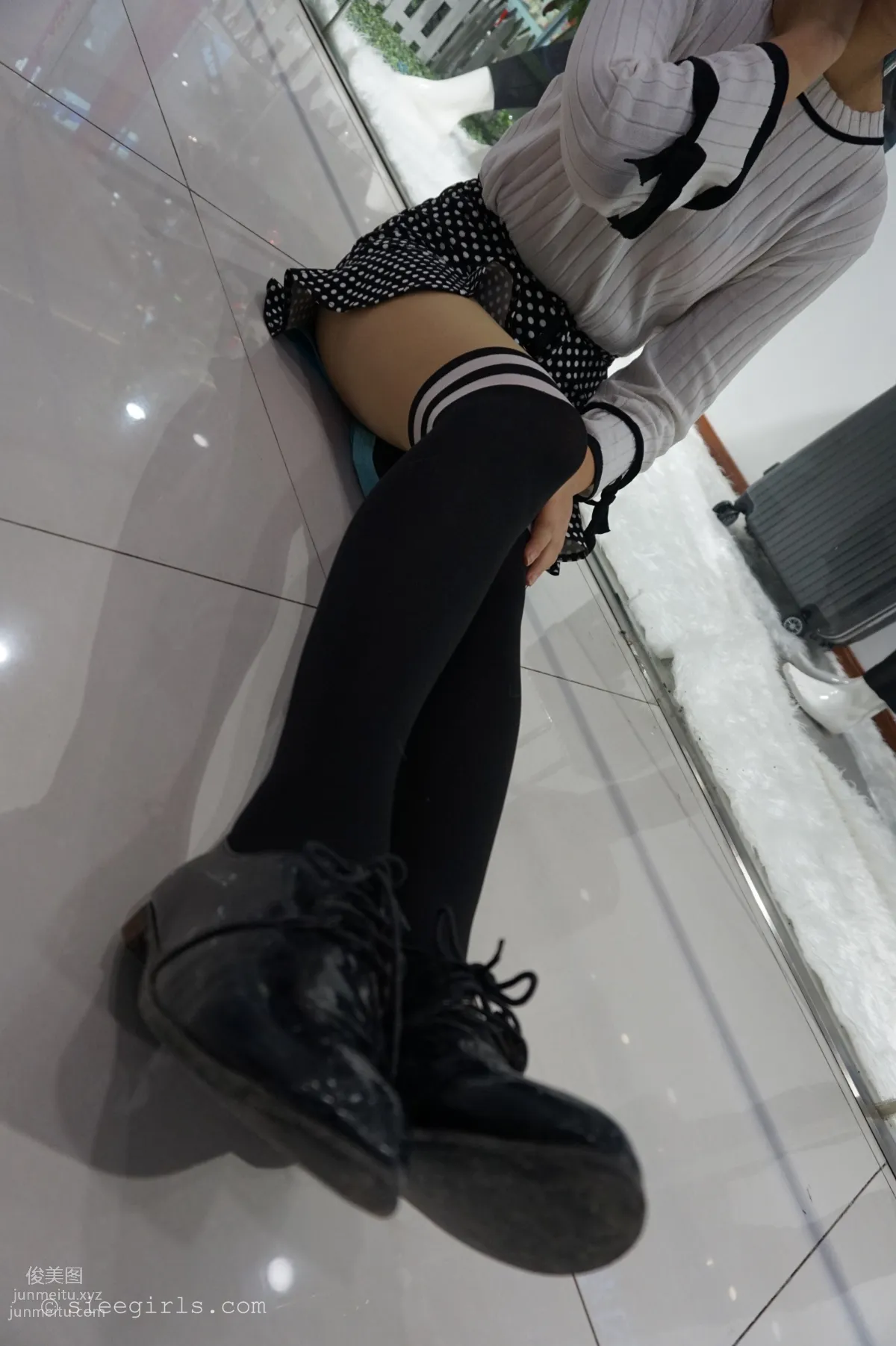 Xi Xi: SIEE No. 027 photo 44