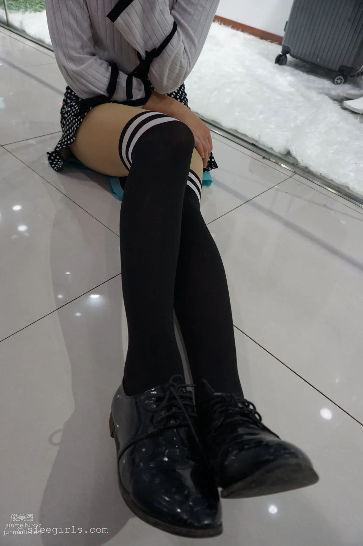 Xi Xi: SIEE No. 027 photo 50