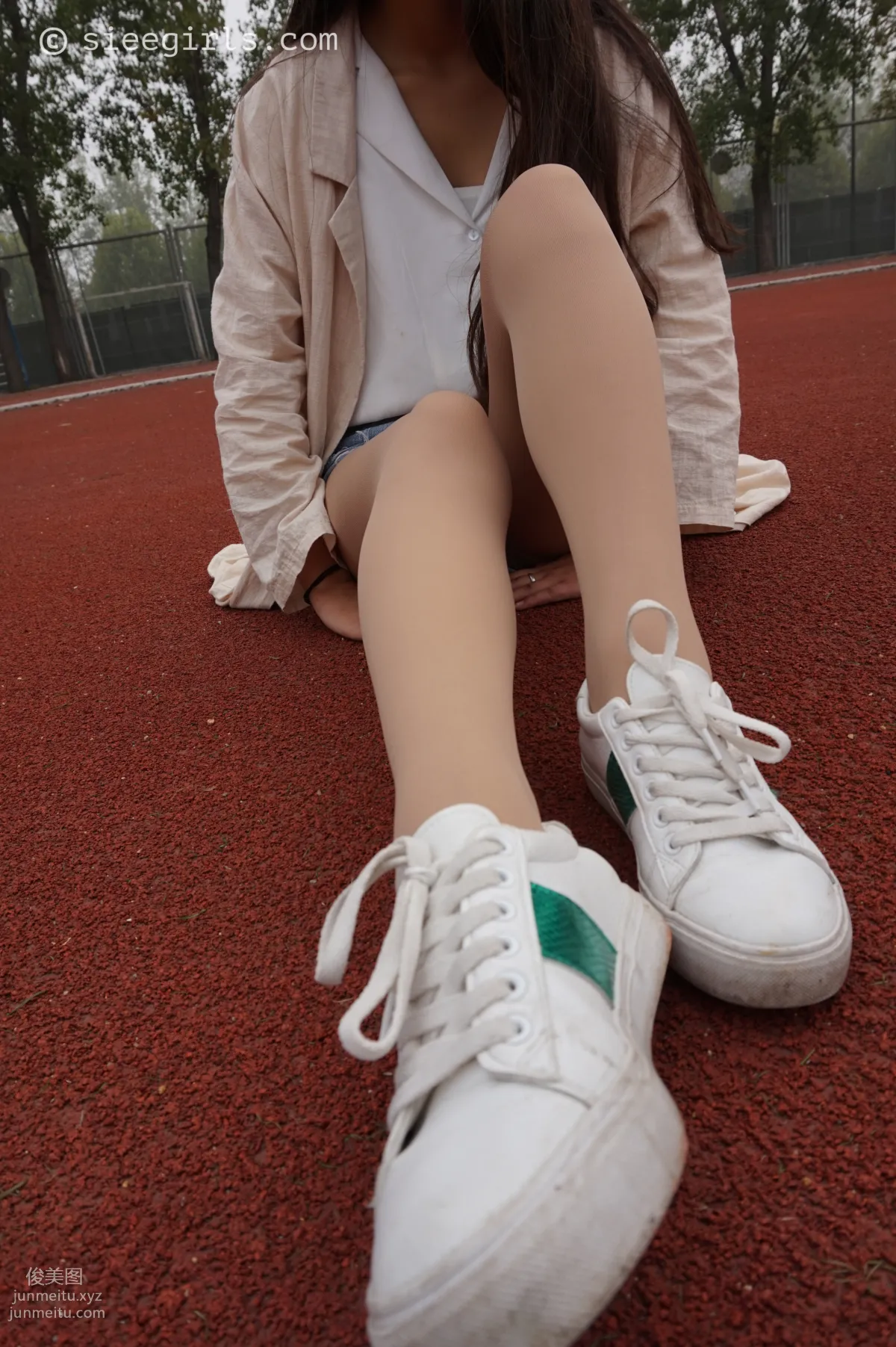 Yu Yu: SIEE No. 010 photo 2