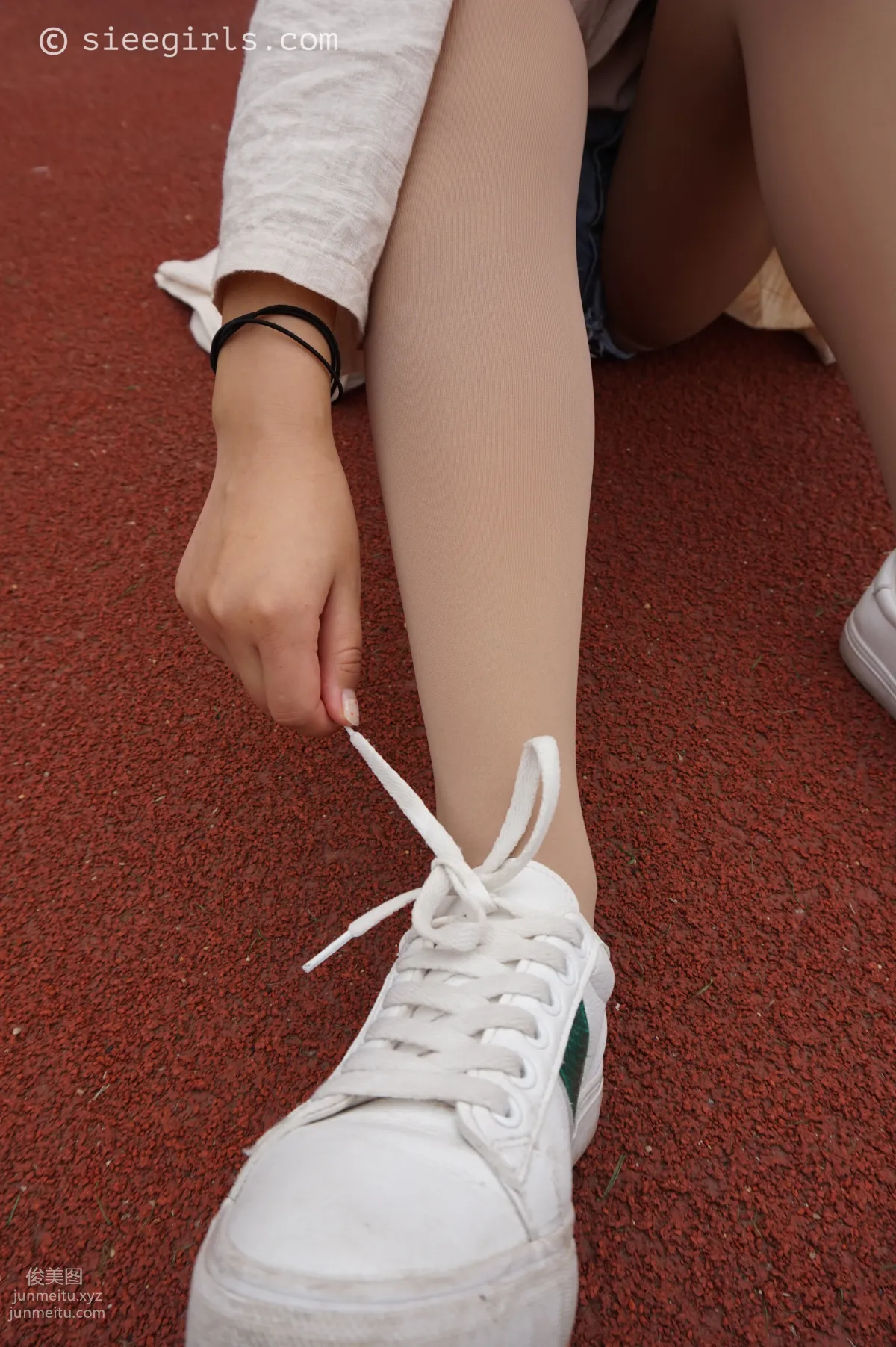 Yu Yu: SIEE No. 010 photo 24