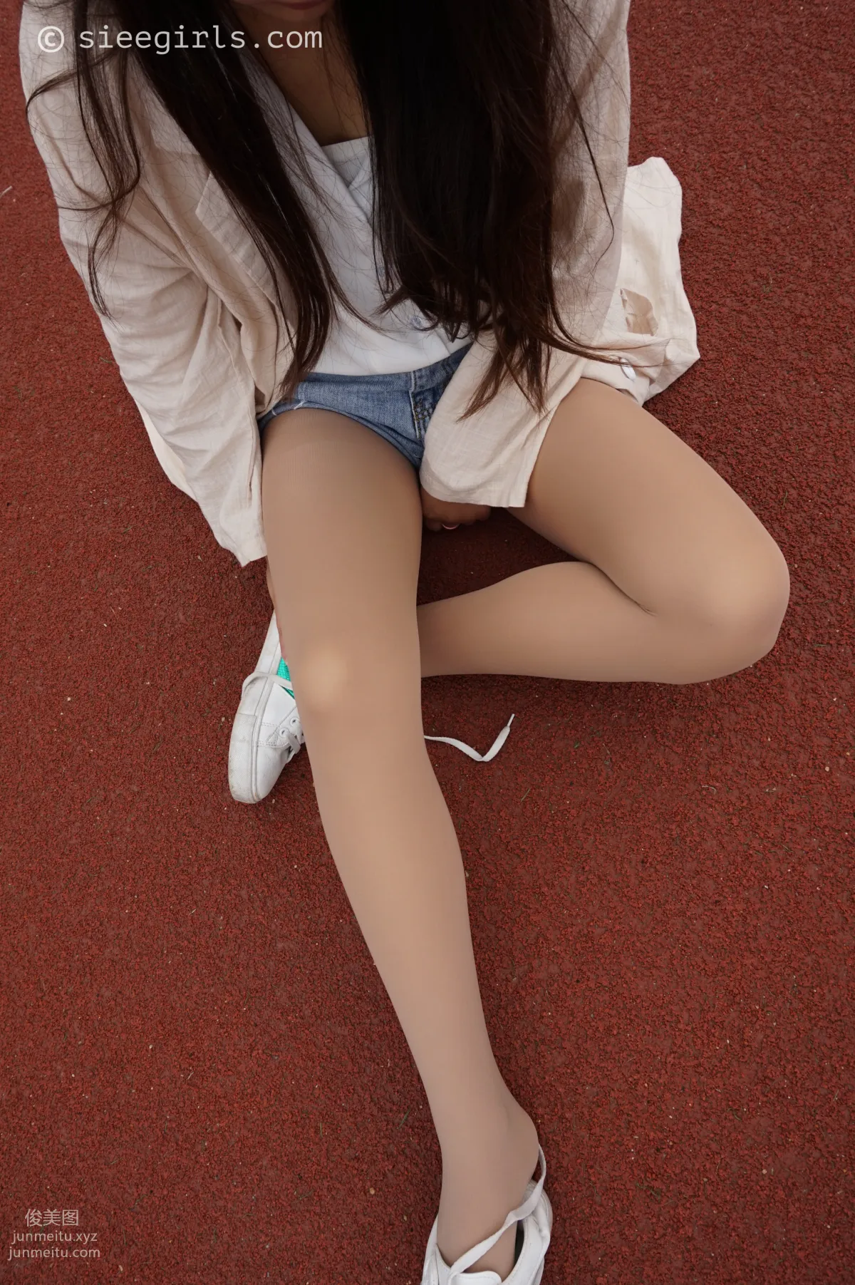 Yu Yu: SIEE No. 010 photo 42
