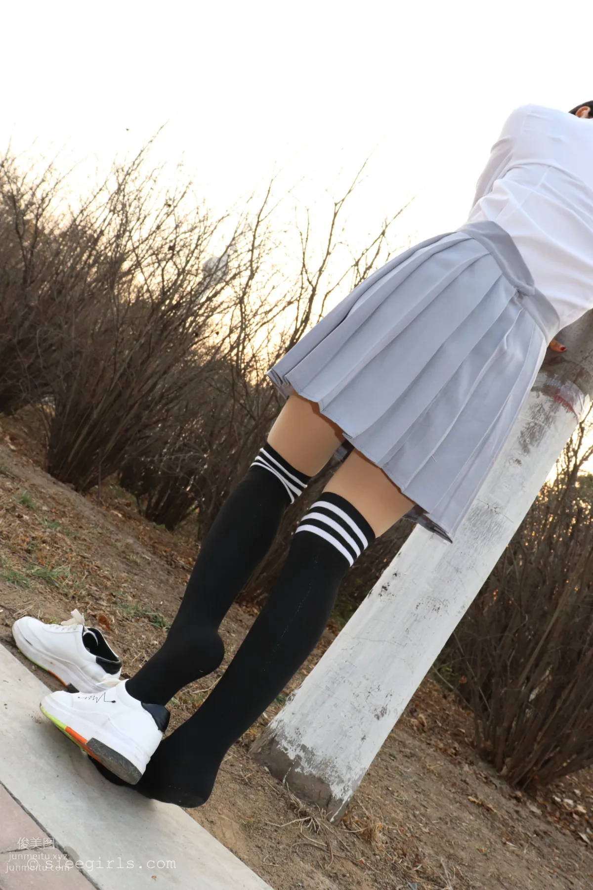 SIEE No. 051 photo 43
