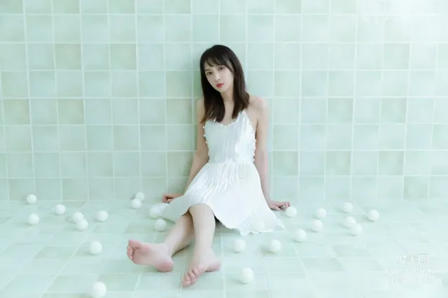 [YALAYI雅拉伊]2021.07.15 NO.818 窗内窗外 妍妍