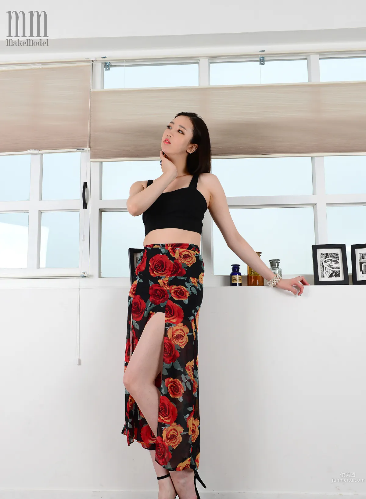 Gyuri: Makemodel No. 279 photo 2