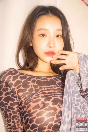 HIGH FANTASY - NO.012 Lee Seol - Vol.5 UNCUT Shower in Jungle - [43P]