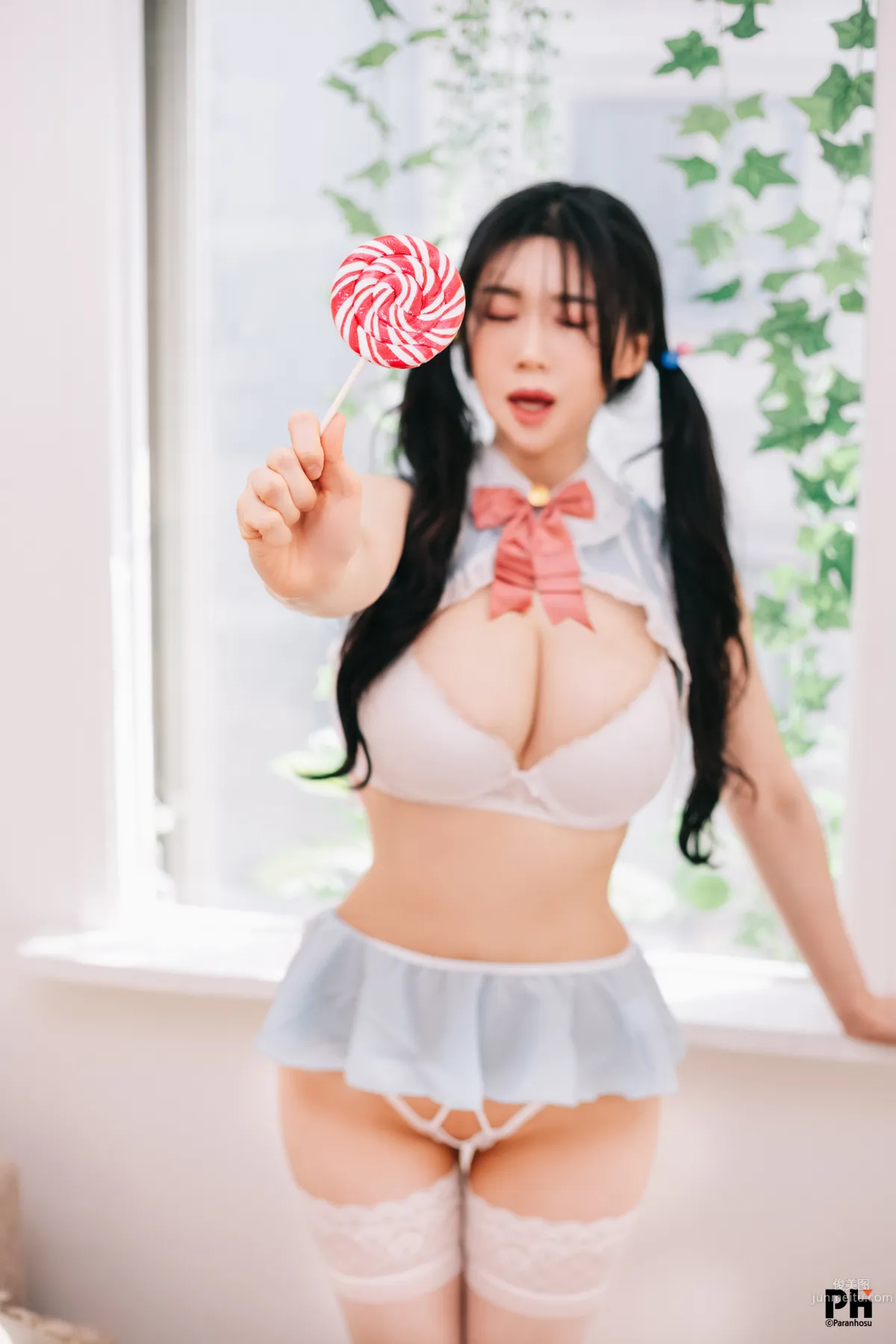 026.Paranhosu - Sia_S22 Photo Book Vol.6 - Lollipop [47P] 32