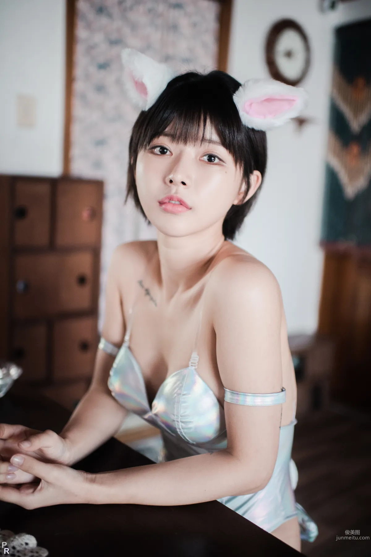 019.PINK – U.Hwa - My Cat[206P] 98