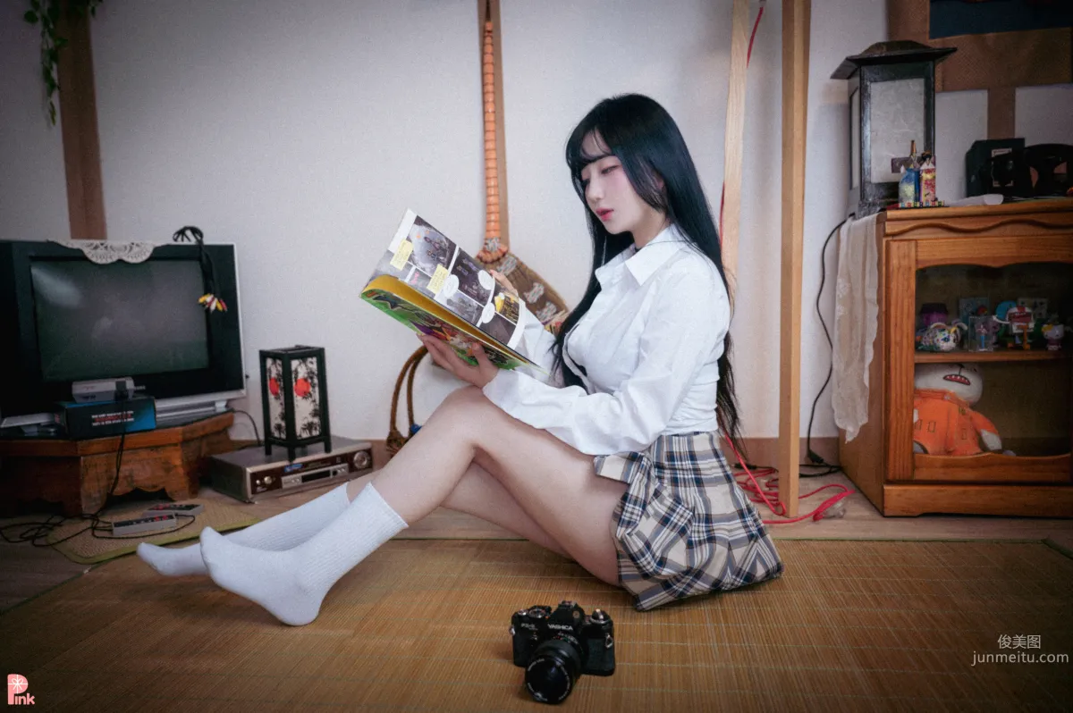 028.PINK- Jina - Jina's school uniform life[111P] 24