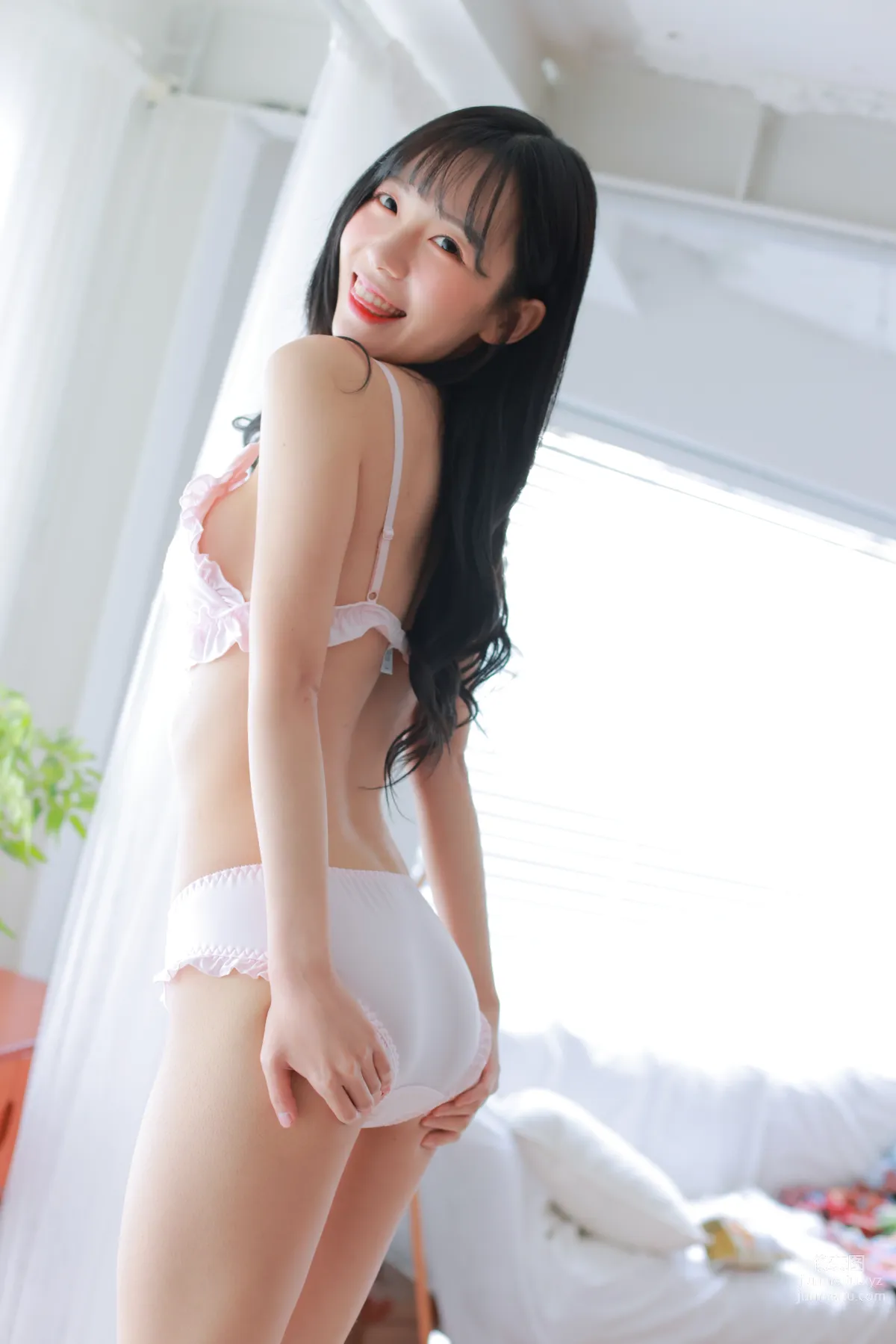 060.[Patreon] Sovely - Housekeeper Photo Set Collection Part 2-2[73P] 18