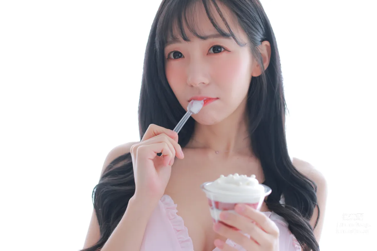060.[Patreon] Sovely - Housekeeper Photo Set Collection Part 2-2[73P] 47