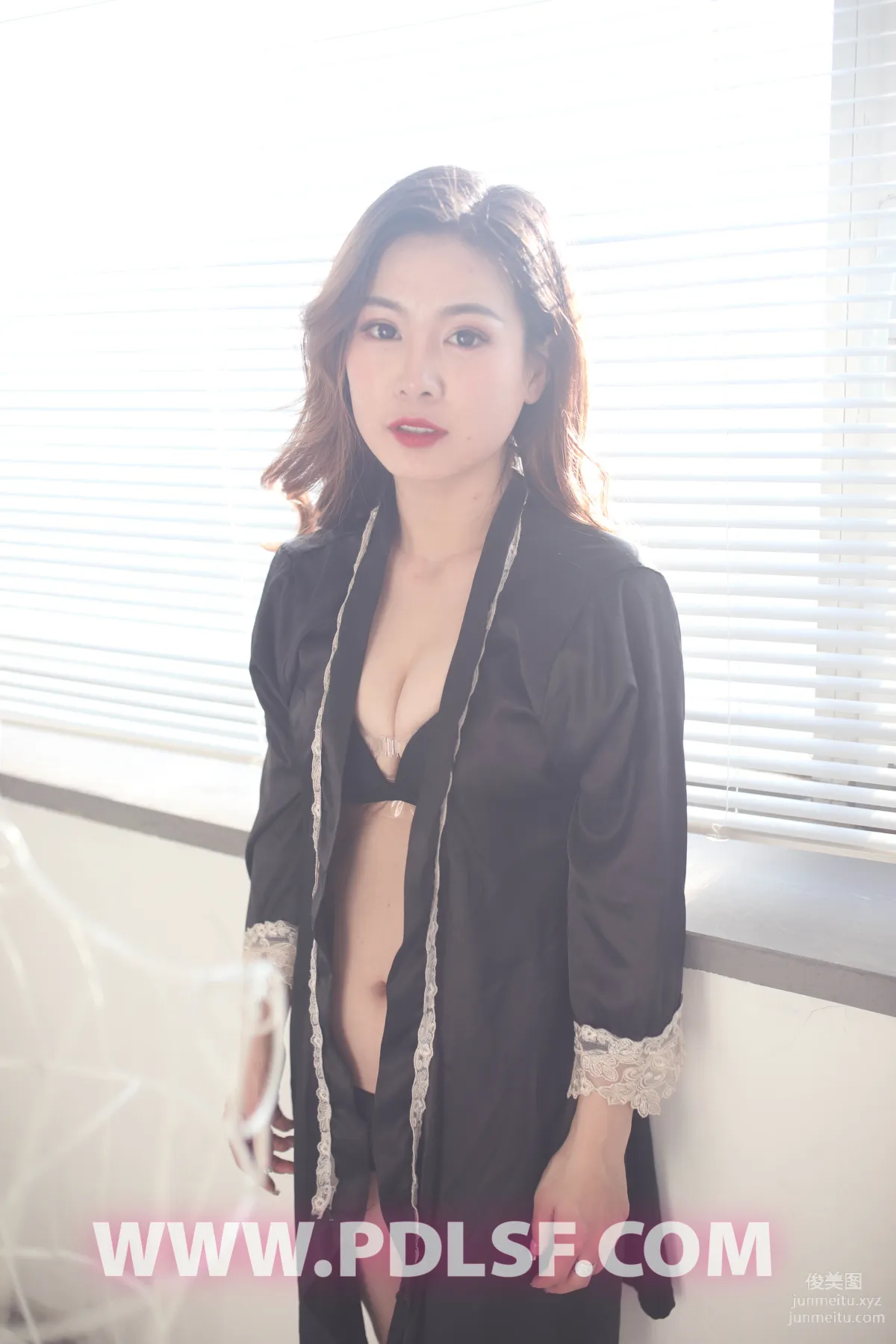 Pandora No. 425 photo 24
