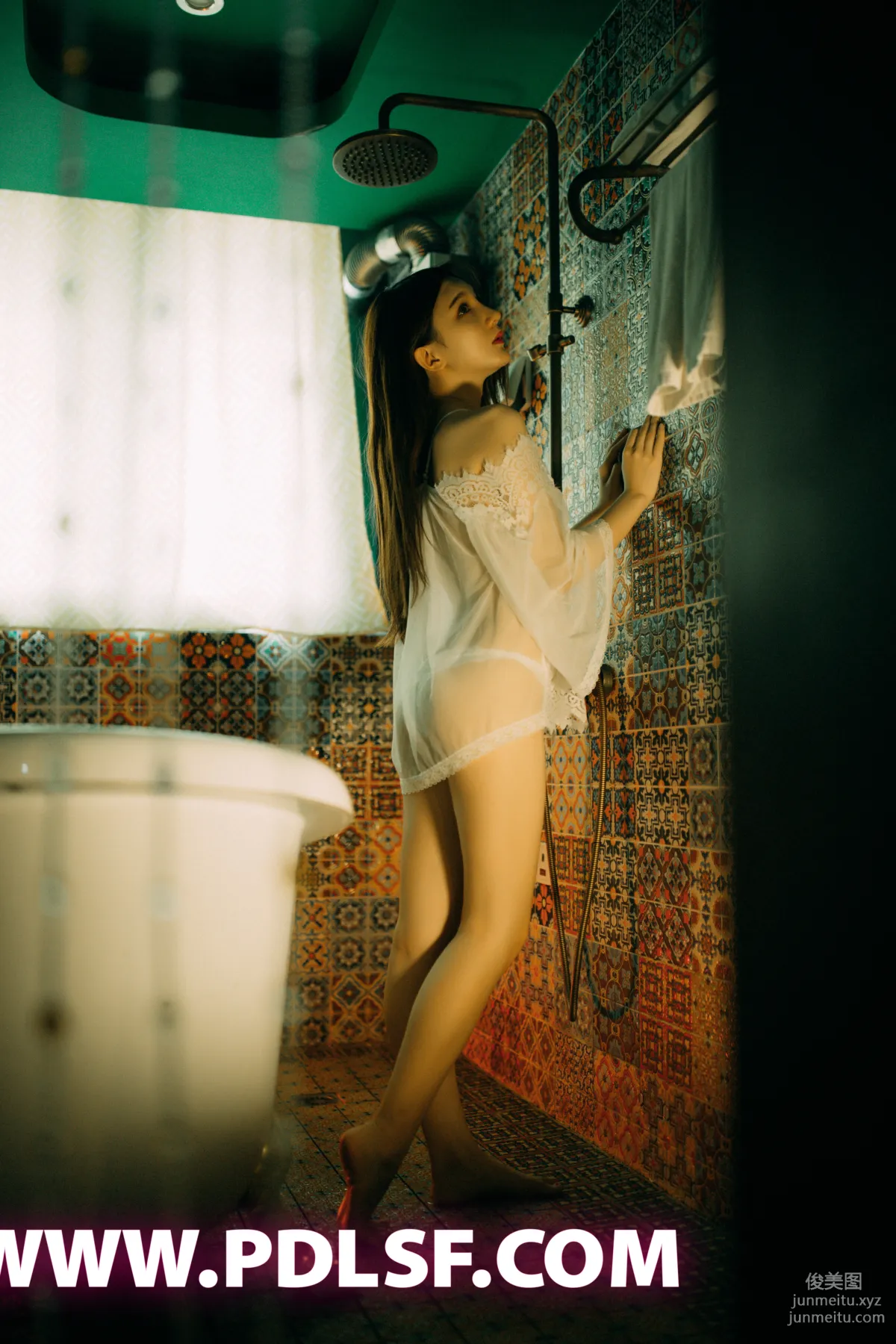Pandora No. 444 photo 38