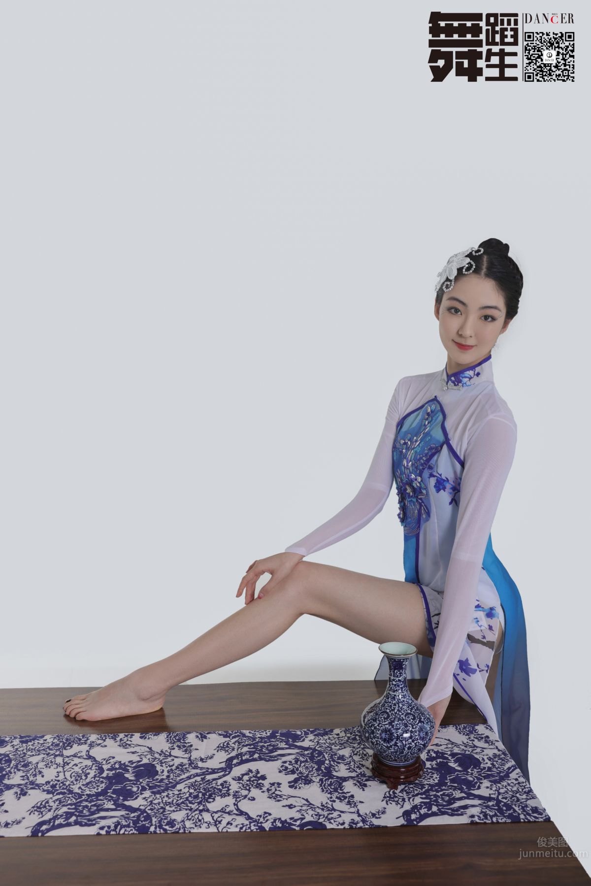 [GALLI] Dancer's Diary 104 - Blue and White Porcelain, Han Yutong photo 3