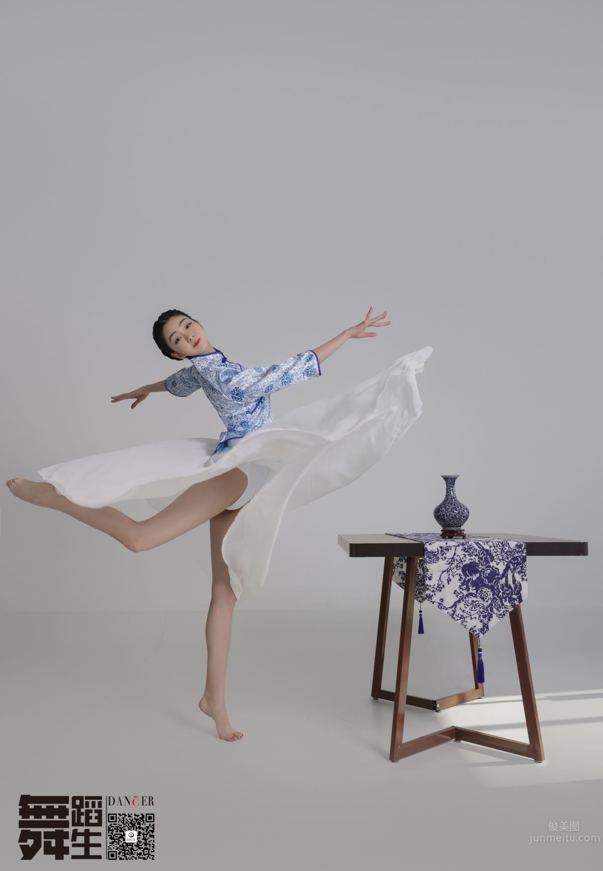 [GALLI] Dancer's Diary 104 - Blue and White Porcelain, Han Yutong photo 9