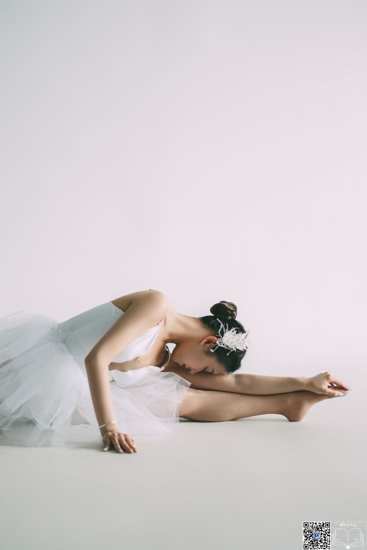Jin Xing: GALLI No. 047 photo 3