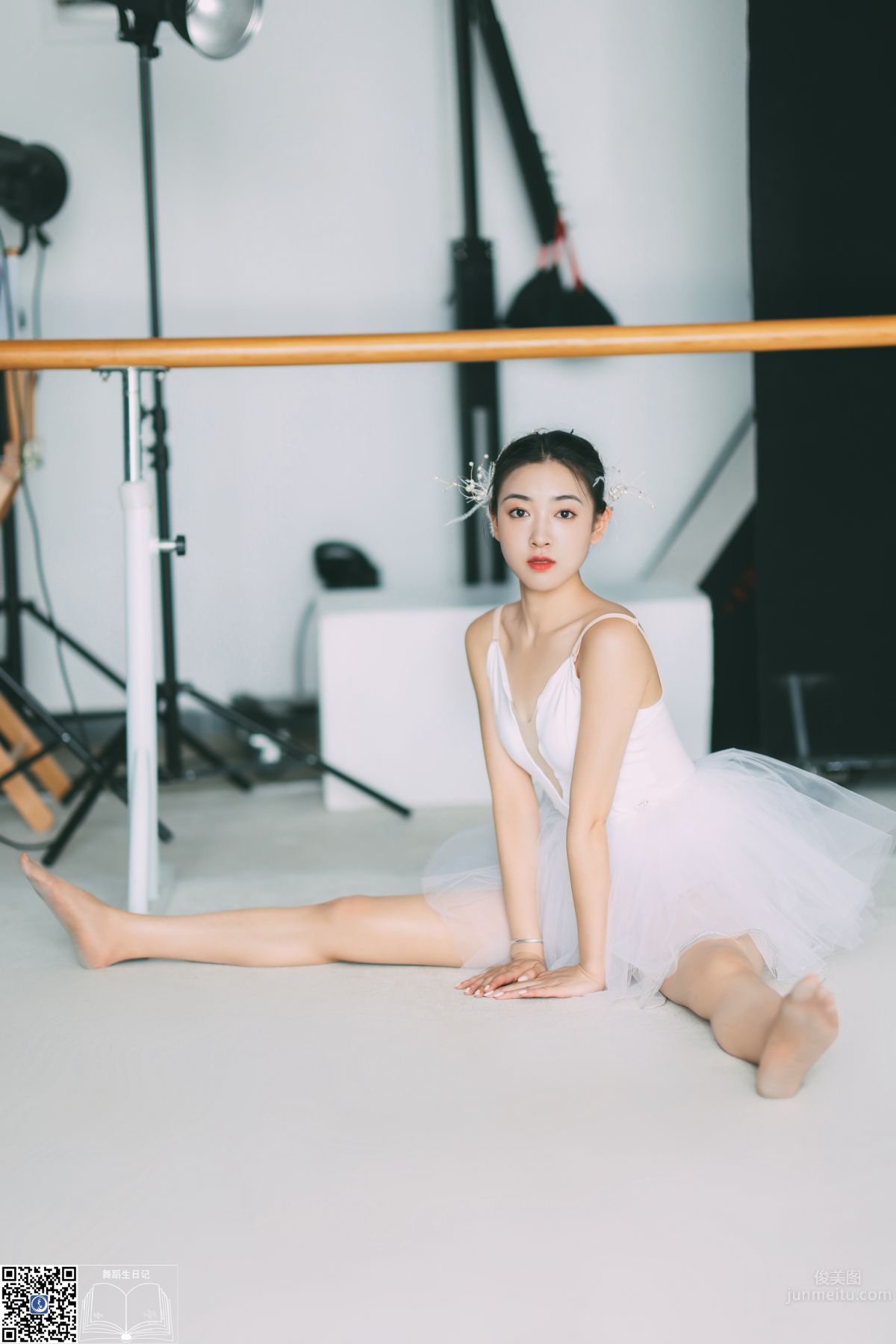 Jin Xing: GALLI No. 047 photo 5