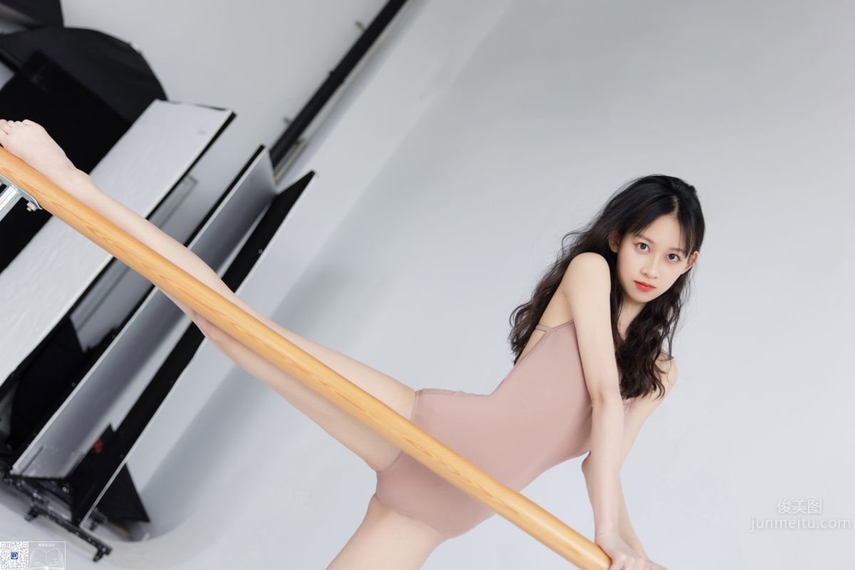 Li Li: GALLI No. 042 photo 3