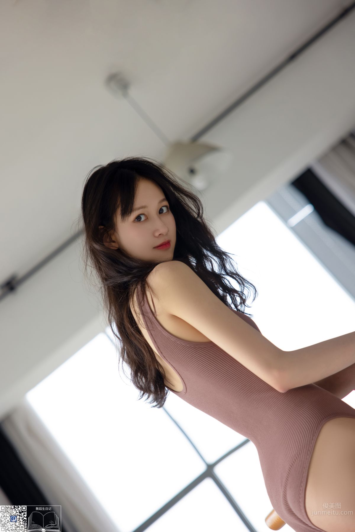 Li Li: GALLI No. 042 photo 24